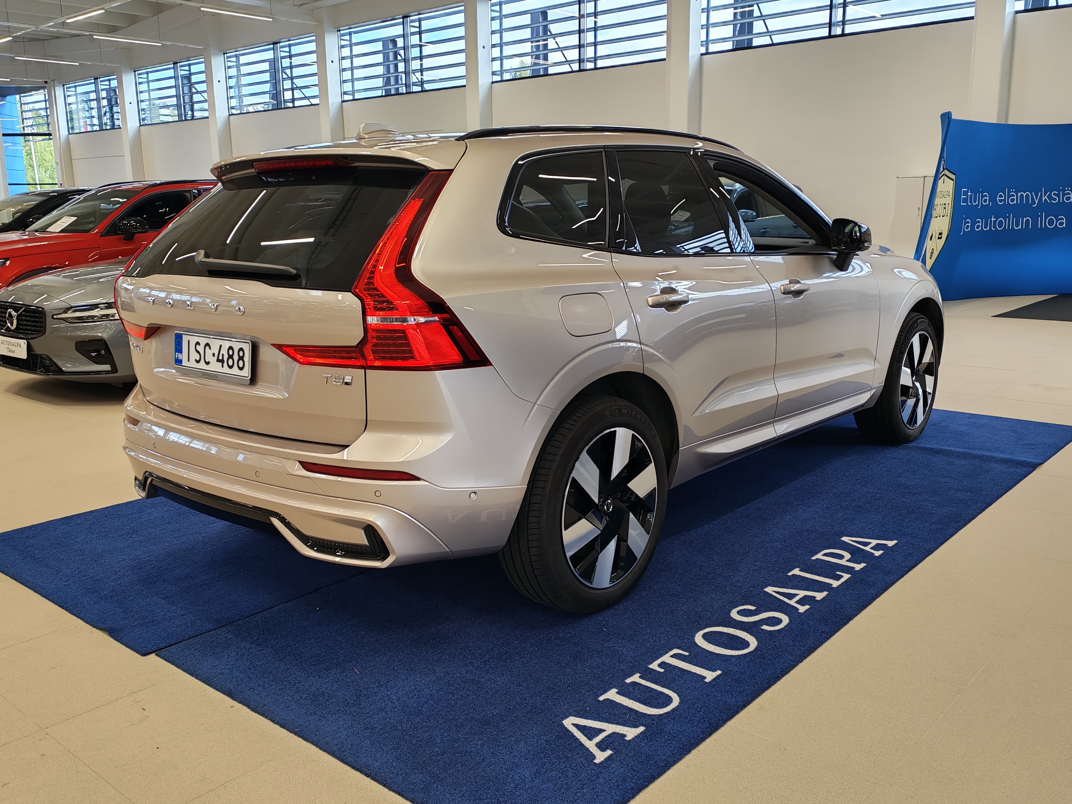 Volvo XC60 T8 AWD Long Range Ultra Dark 2025, kuva 3/23