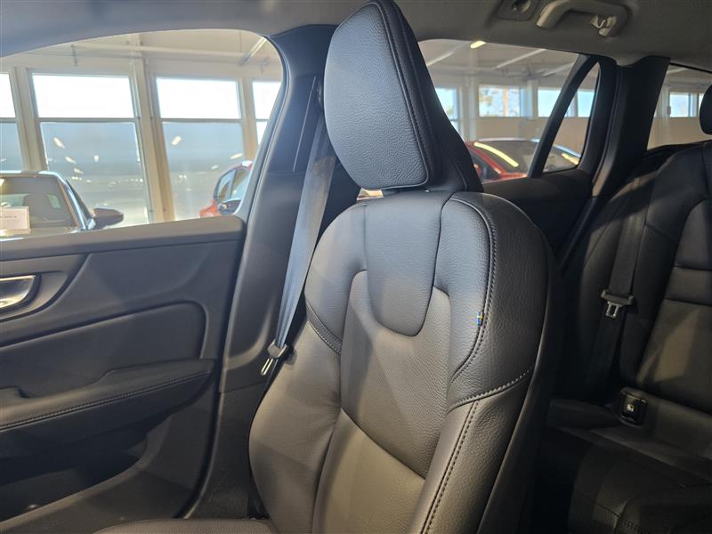 Volvo V60 T8 AWD LONG RANGE LIMITED EDITION.