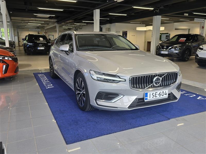 Volvo V60 T8 AWD LONG RANGE LIMITED EDITION.