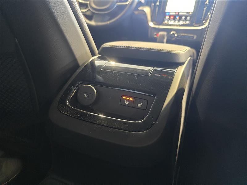 Volvo V60 T8 AWD LONG RANGE LIMITED EDITION.