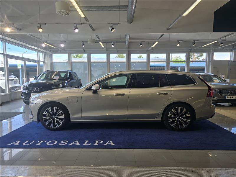 Volvo V60 T8 AWD LONG RANGE LIMITED EDITION.
