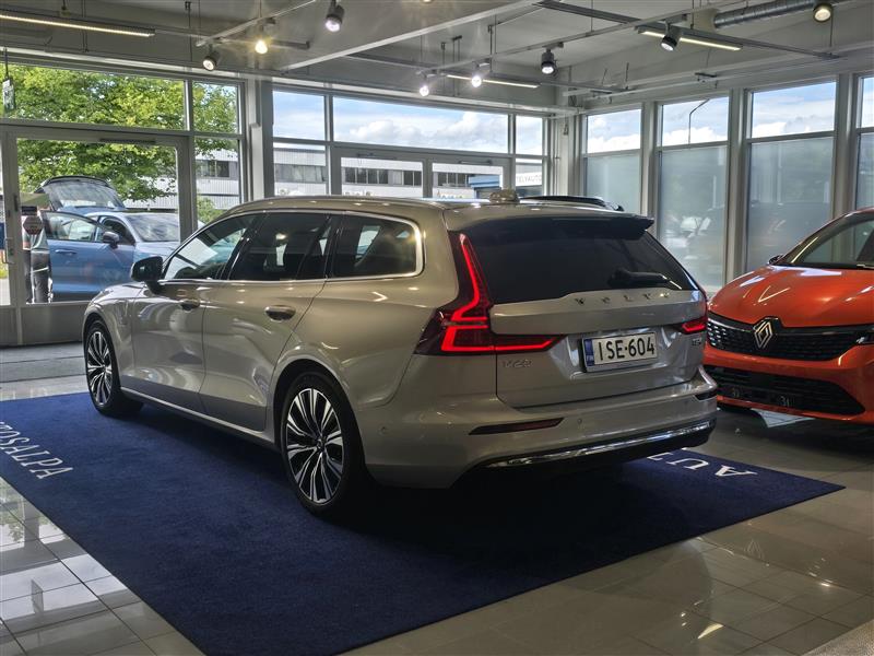 Volvo V60 T8 AWD LONG RANGE LIMITED EDITION.