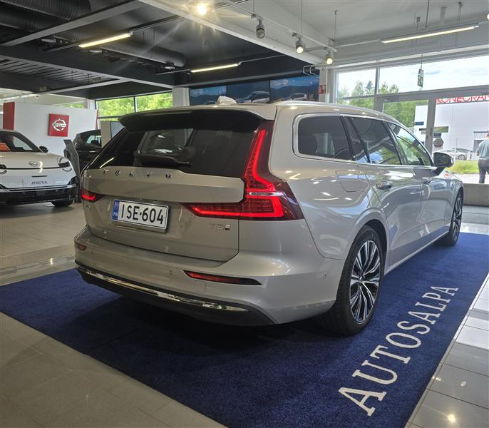 Volvo V60 T8 AWD LONG RANGE LIMITED EDITION.
