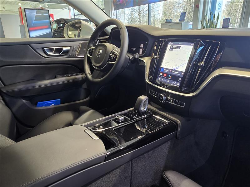 Volvo V60 T8 AWD LONG RANGE LIMITED EDITION.