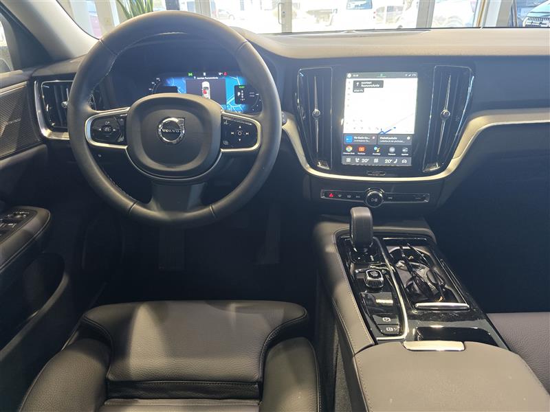 Volvo V60 T8 AWD LONG RANGE LIMITED EDITION.