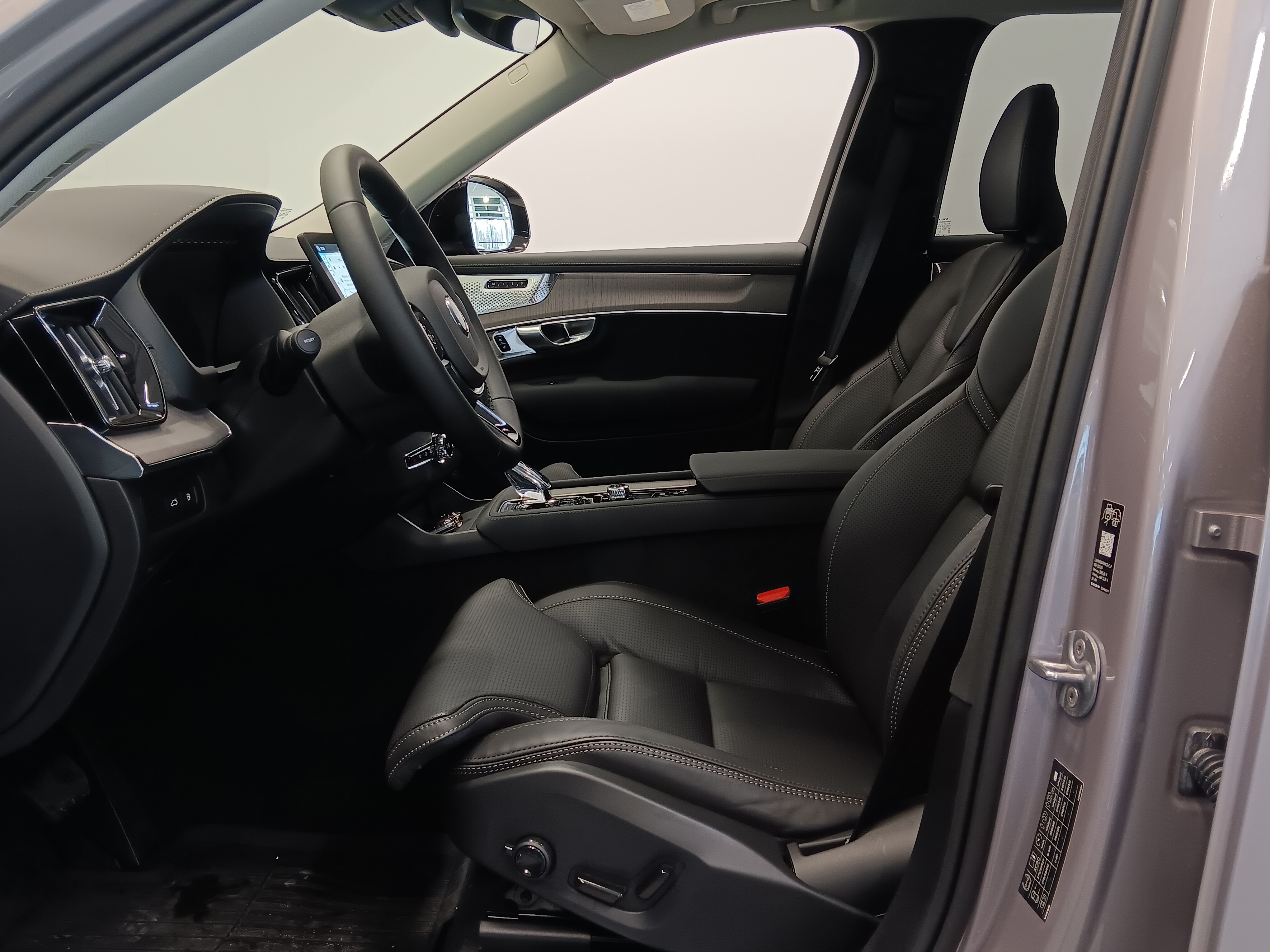 Volvo XC90 T8 AWD LONG RANGE HIGH PERFORMANCE PLUS DARK