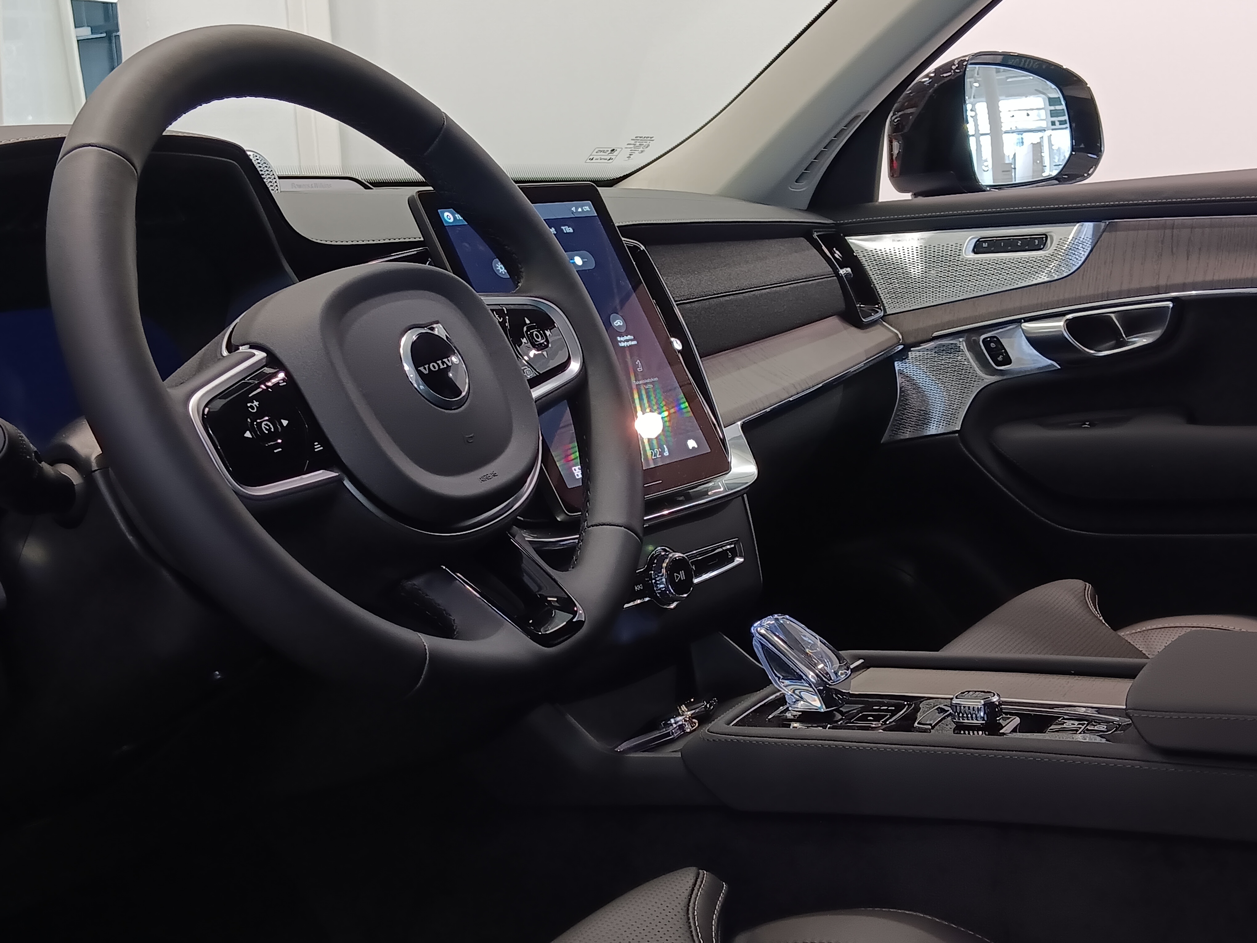 Volvo XC90 T8 AWD LONG RANGE HIGH PERFORMANCE PLUS DARK