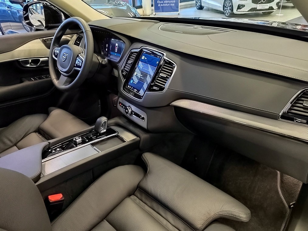 Volvo XC90 T8 AWD LONG RANGE ULTRA BRIGHT TAKUU 24KK/40TKM.