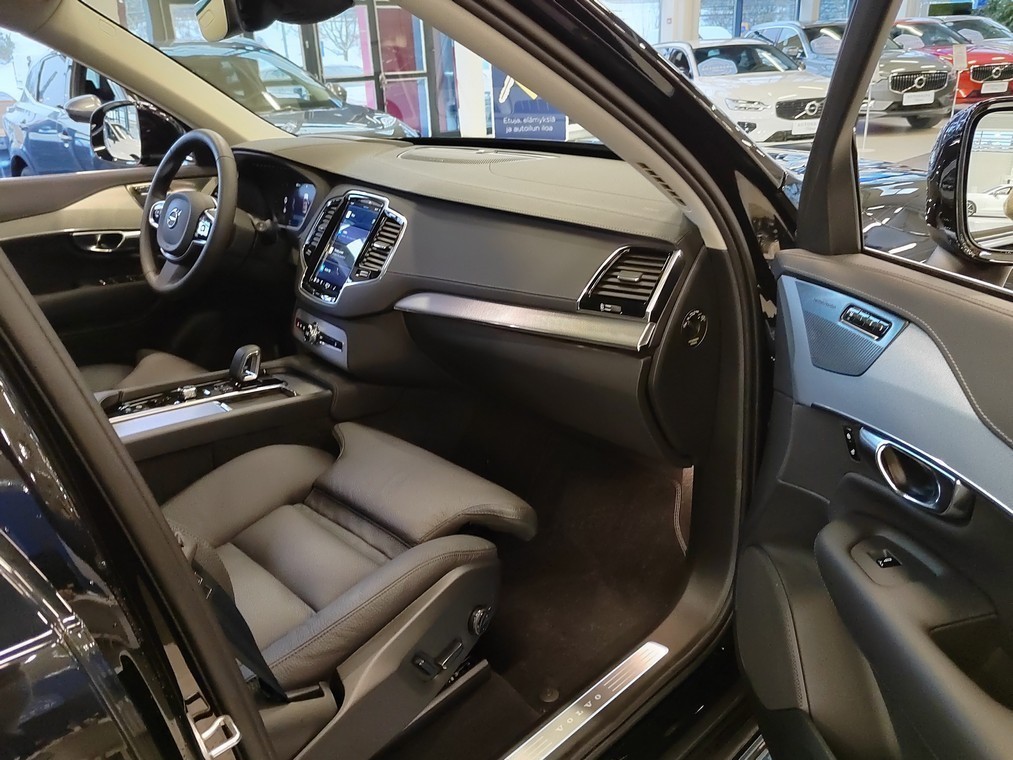 Volvo XC90 T8 AWD LONG RANGE ULTRA BRIGHT TAKUU 24KK/40TKM.