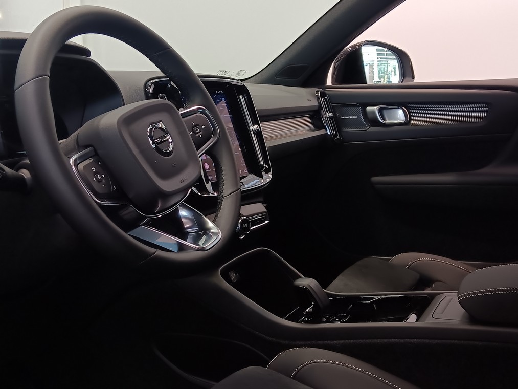 Volvo EX40 TWIN PLUS