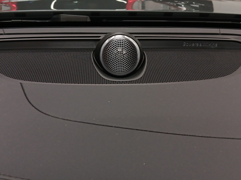 Volvo V60 T8 AWD LONG RANGE HIGH PERFORMANCE ULTRA DARK