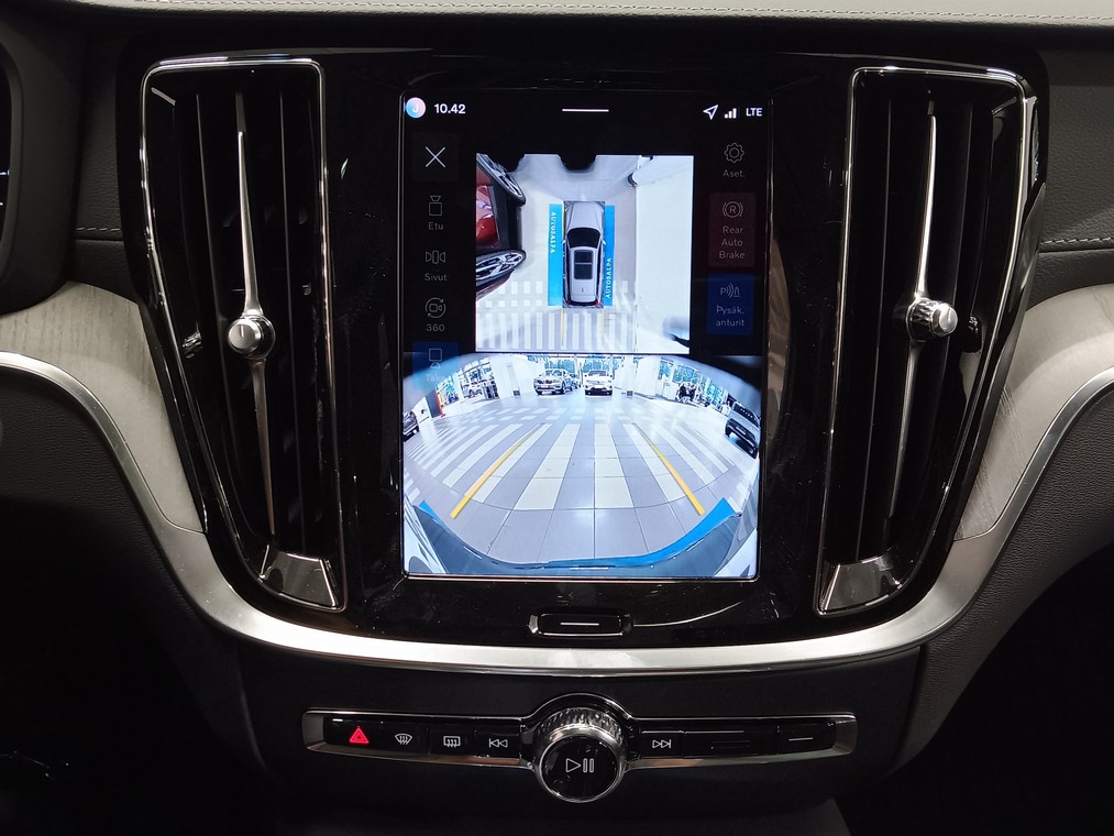 Volvo V60 T8 AWD LONG RANGE HIGH PERFORMANCE ULTRA DARK