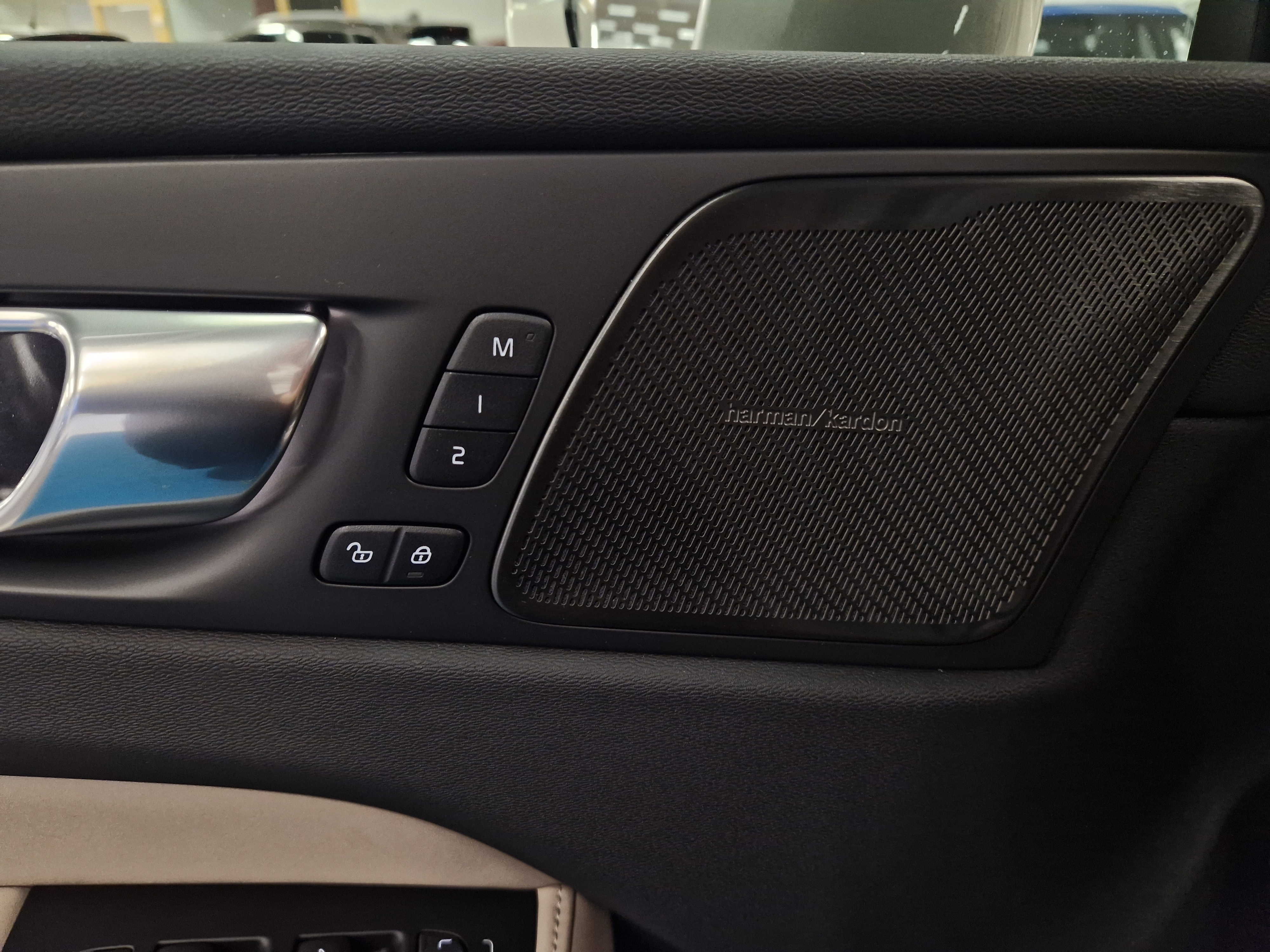 Volvo XC60 T6 AWD LONG RANGE PLUS BRIGHT