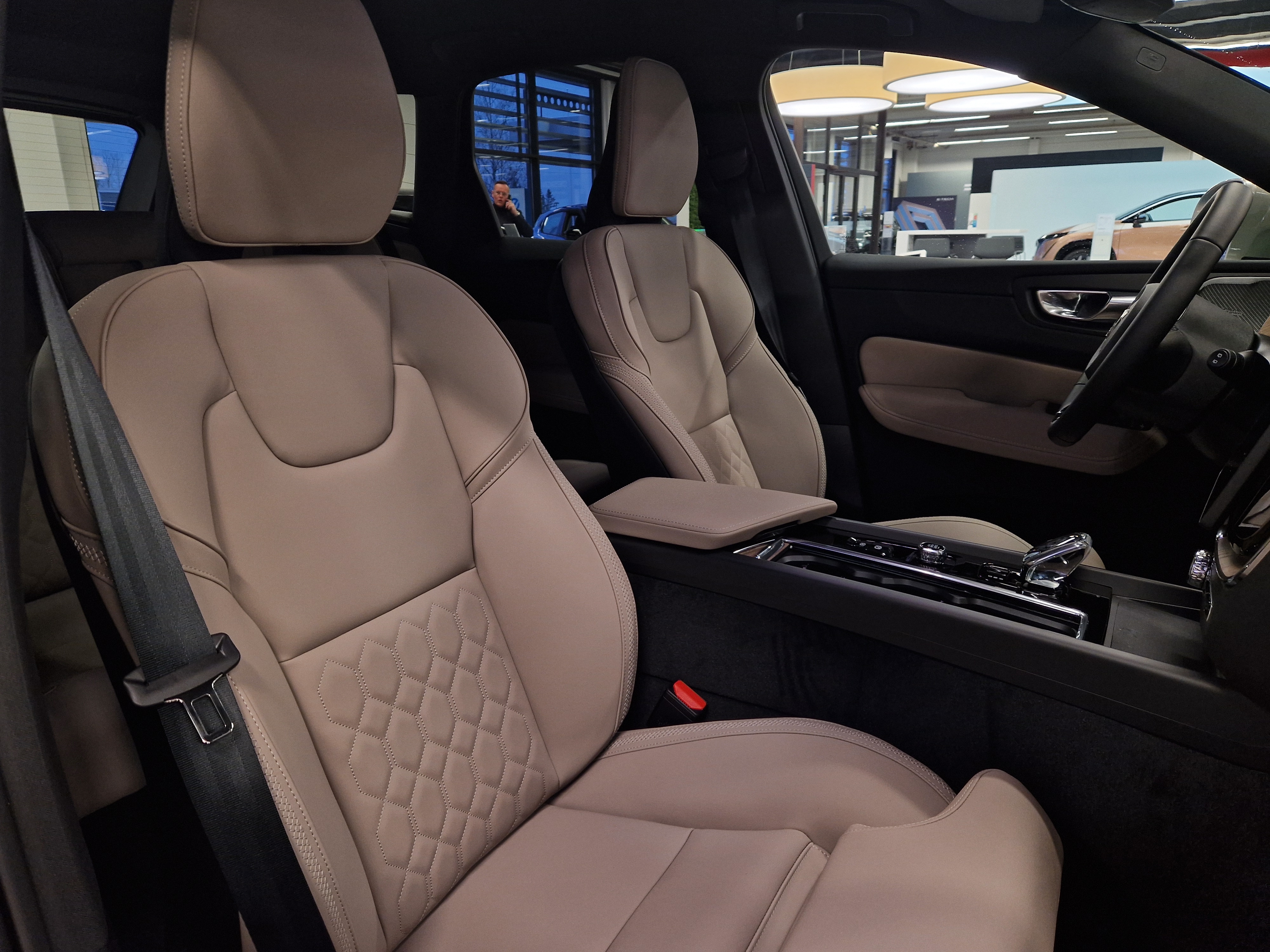 Volvo XC60 T6 AWD LONG RANGE PLUS BRIGHT