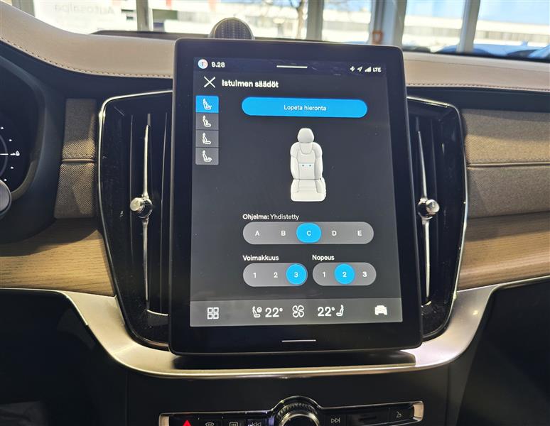 Volvo XC90 T8 AWD LONG RANGE HIGH PERFORMANCE ULTRA DARK.