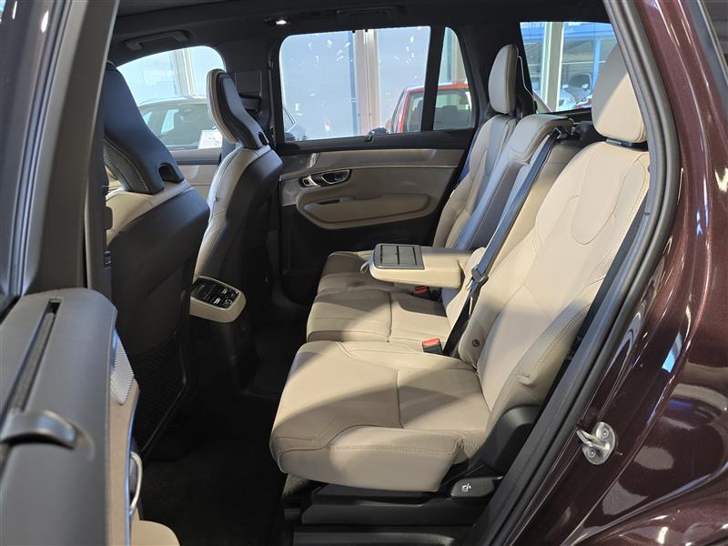 Volvo XC90 T8 AWD LONG RANGE HIGH PERFORMANCE ULTRA DARK.