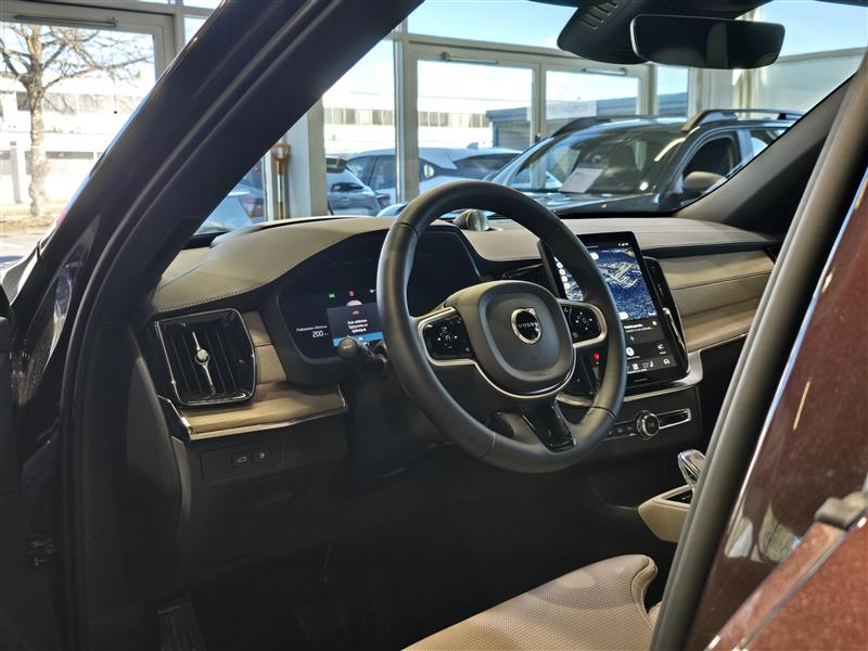 Volvo XC90 T8 AWD LONG RANGE HIGH PERFORMANCE ULTRA DARK.