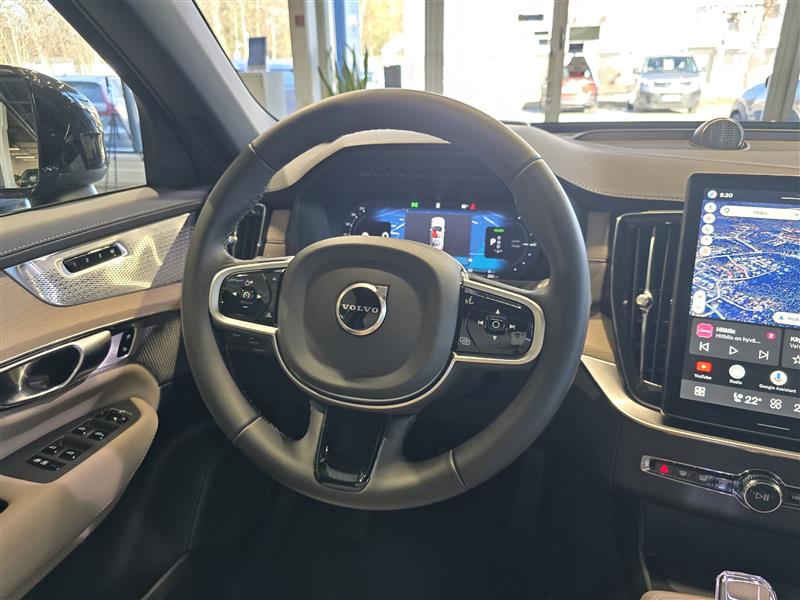 Volvo XC90 T8 AWD LONG RANGE HIGH PERFORMANCE ULTRA DARK.