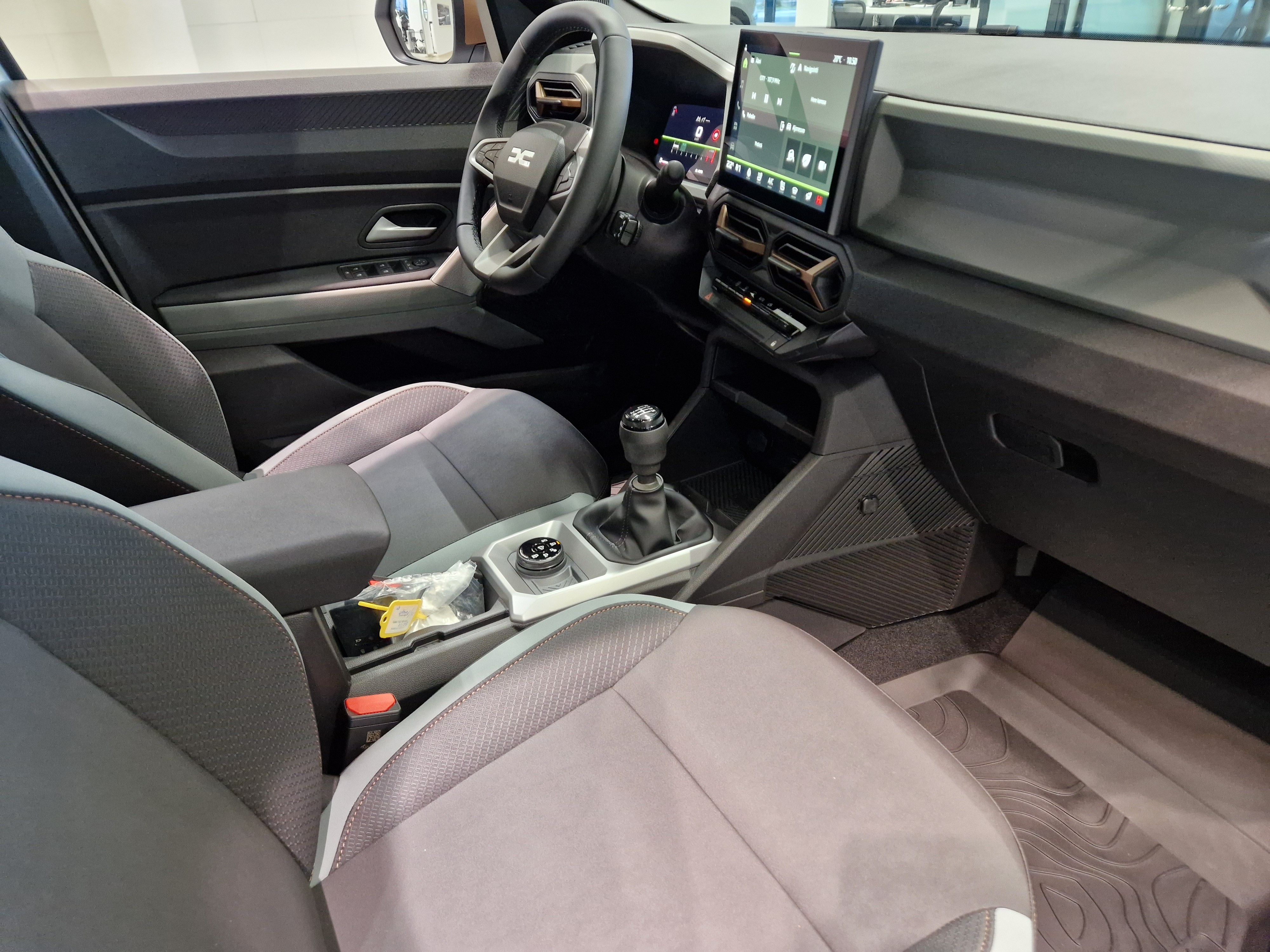 Dacia BIGSTER MILD HYBRID 130 4X4 EXTREME.