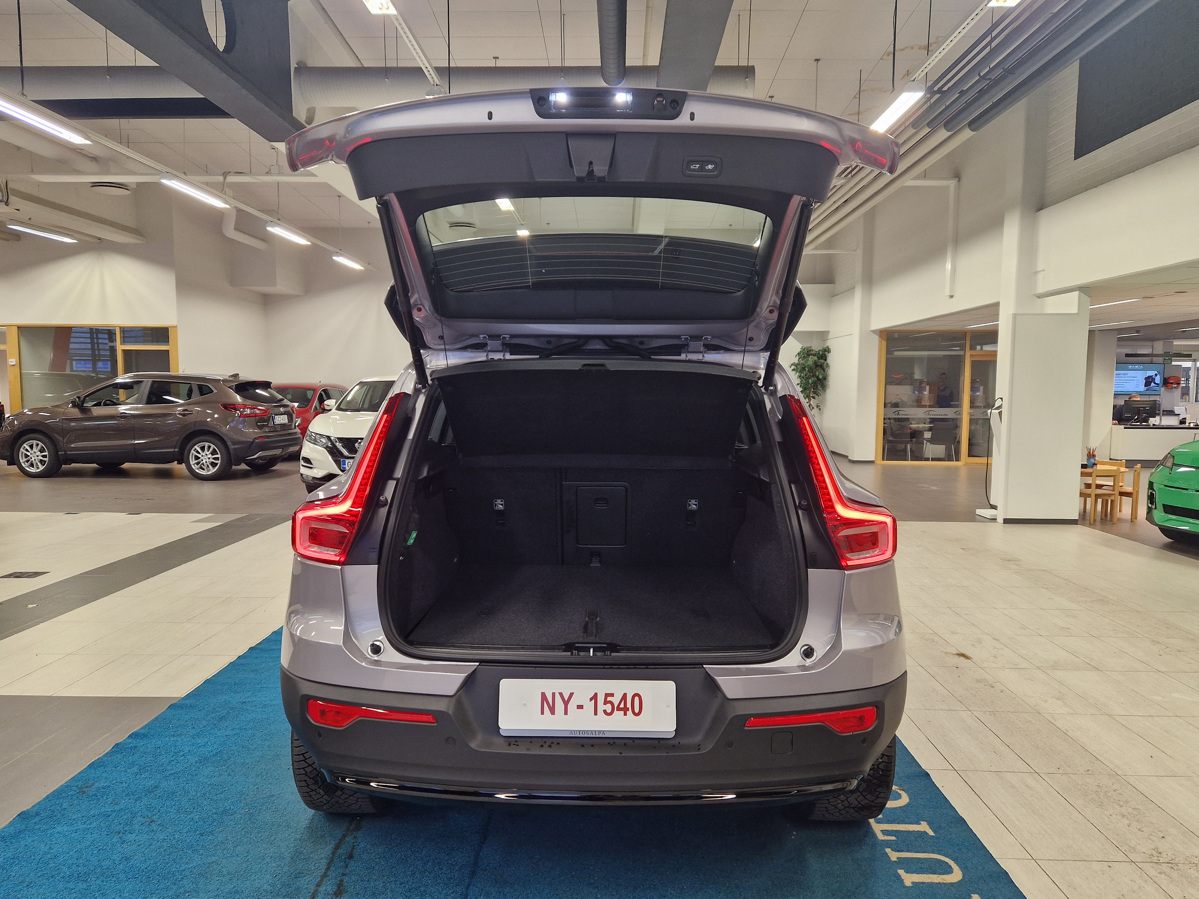 Volvo EX40 TWIN PLUS.