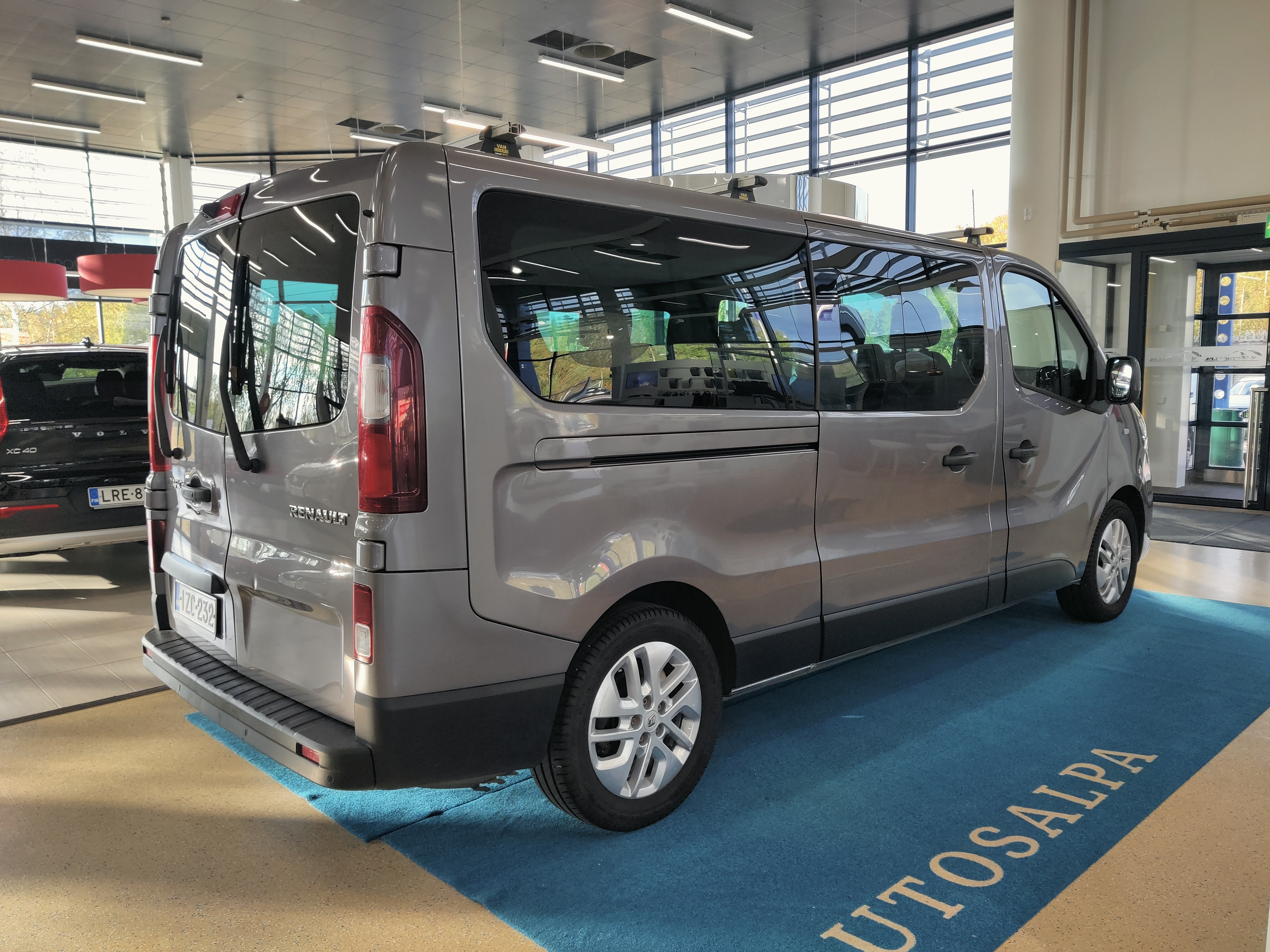 Renault TRAFIC PASSENGER DCI 145 EDC-AUT L2H1 NAVI EDITION.