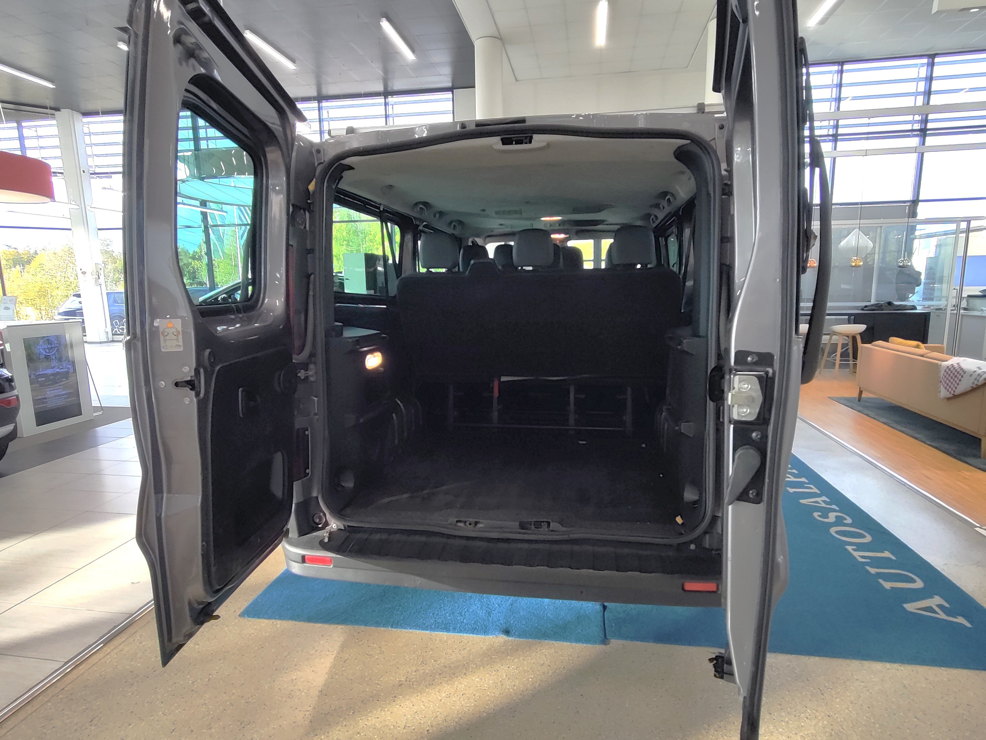 Renault TRAFIC PASSENGER DCI 145 EDC-AUT L2H1 NAVI EDITION.