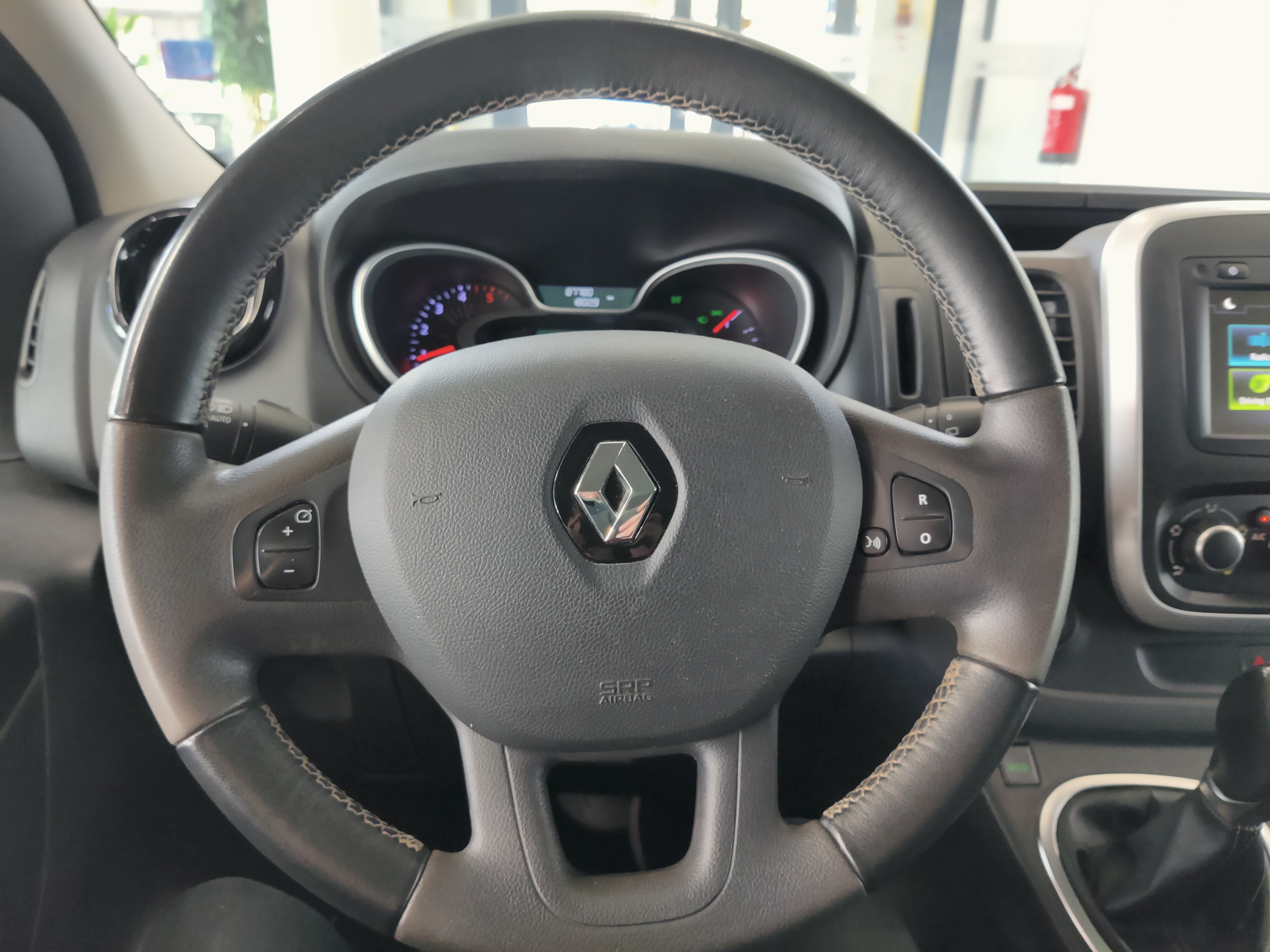 Renault TRAFIC PASSENGER DCI 145 EDC-AUT L2H1 NAVI EDITION.