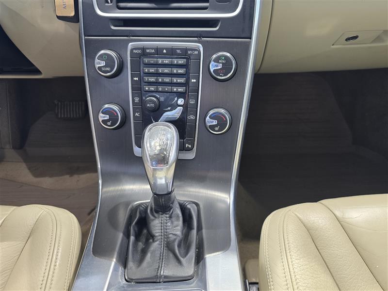 Volvo V60 D4 AWD MOMENTUM AUT.