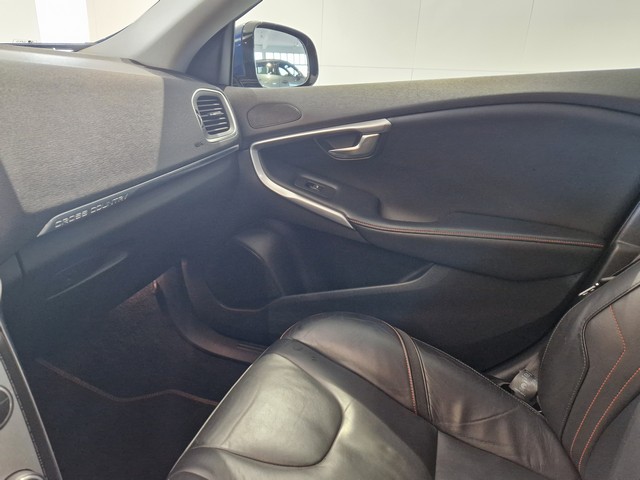 Volvo V40 CROSS COUNTRY D2 OCEAN RACE BUSINESS AUT