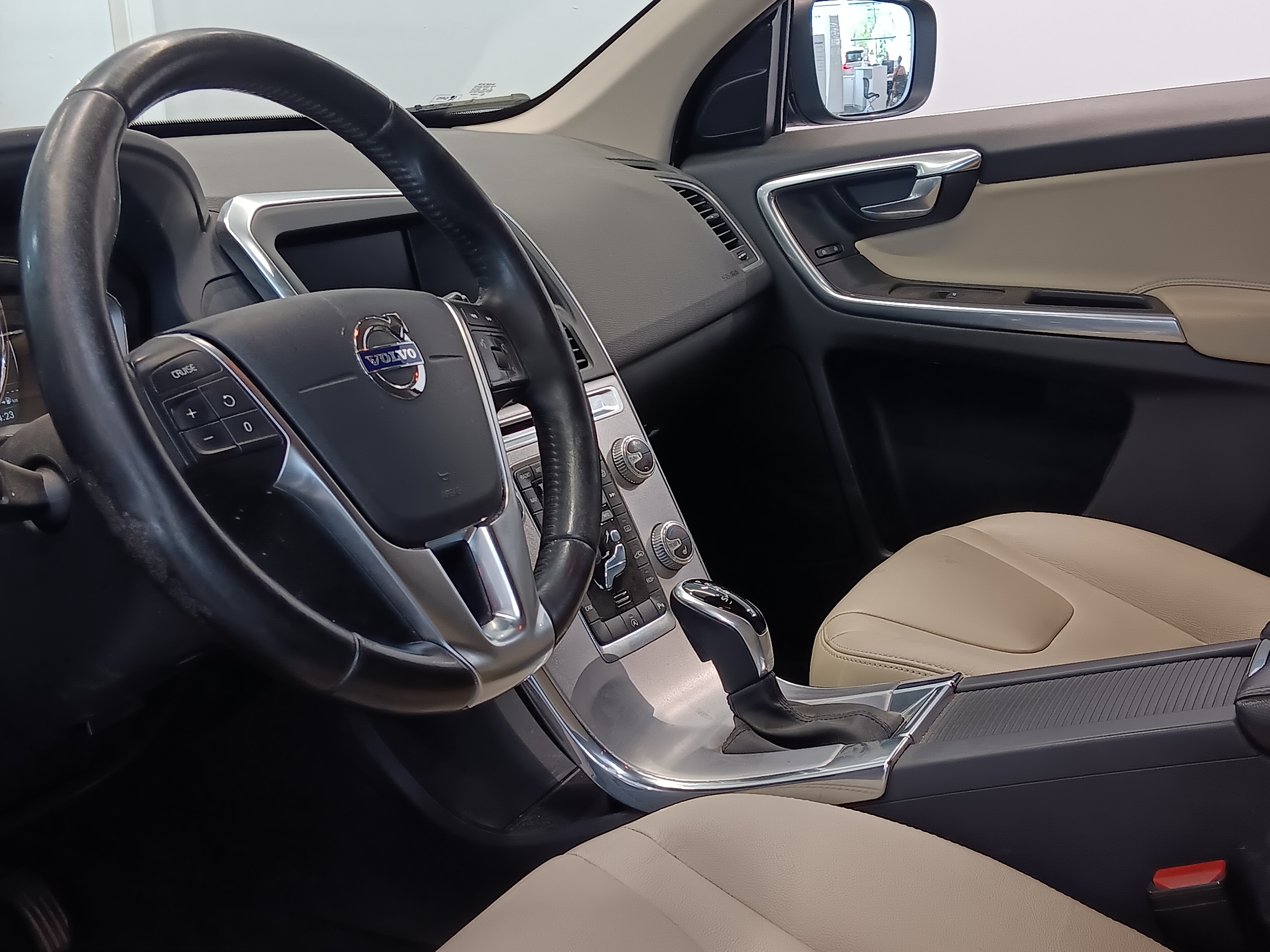 Volvo XC60 D4 BUSINESS CLASSIC SUMMUM AUT