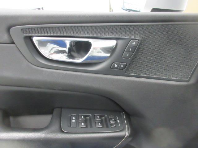 Volvo XC60 T8 AWD R-DESIGN AUT