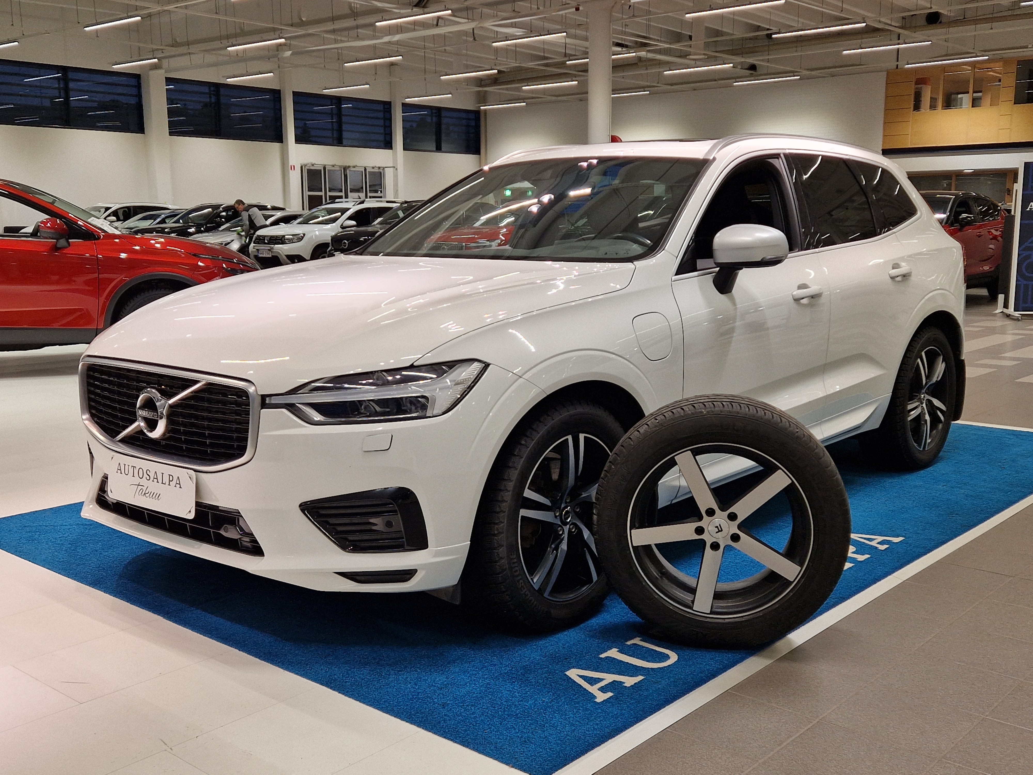 Volvo XC60 T8 AWD R-DESIGN AUT