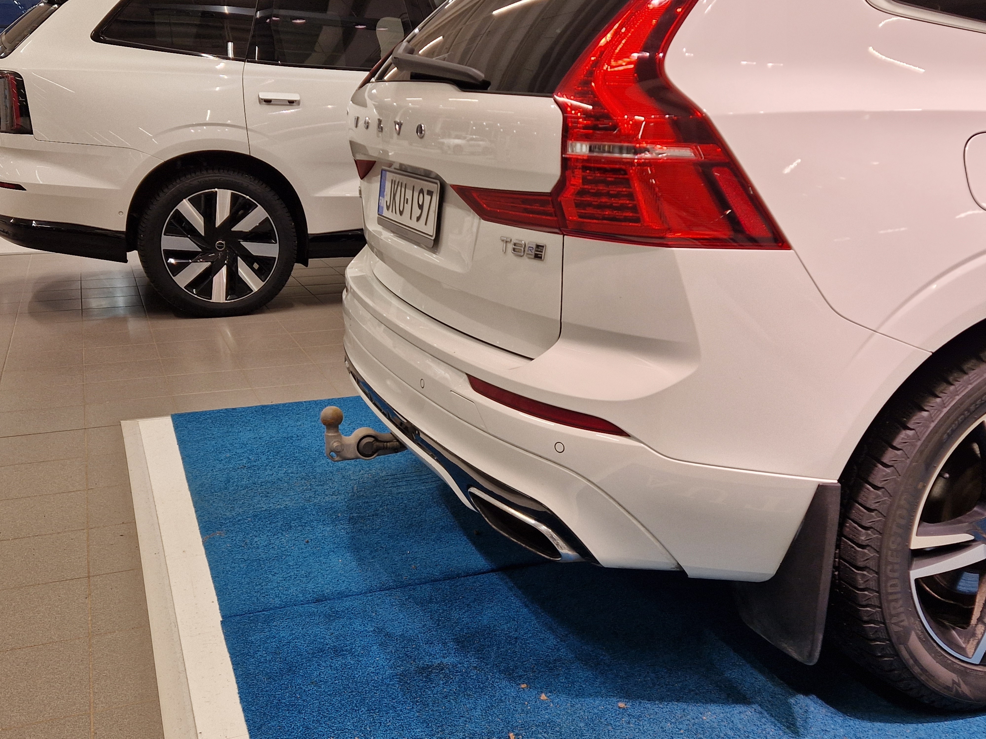 Volvo XC60 T8 AWD R-DESIGN AUT