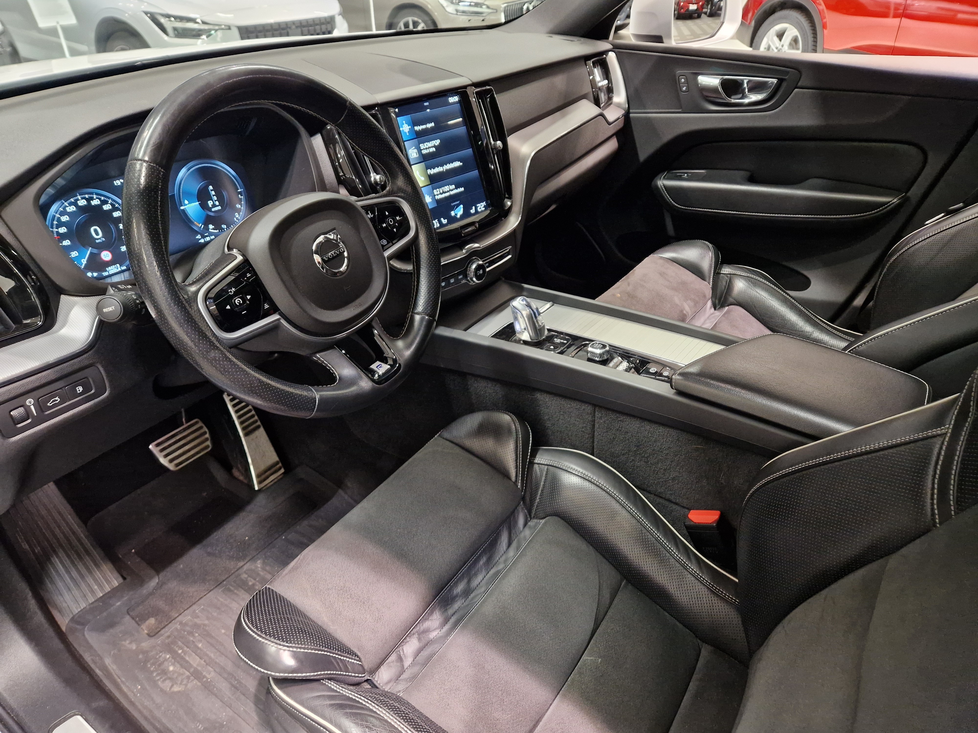 Volvo XC60 T8 AWD R-DESIGN AUT