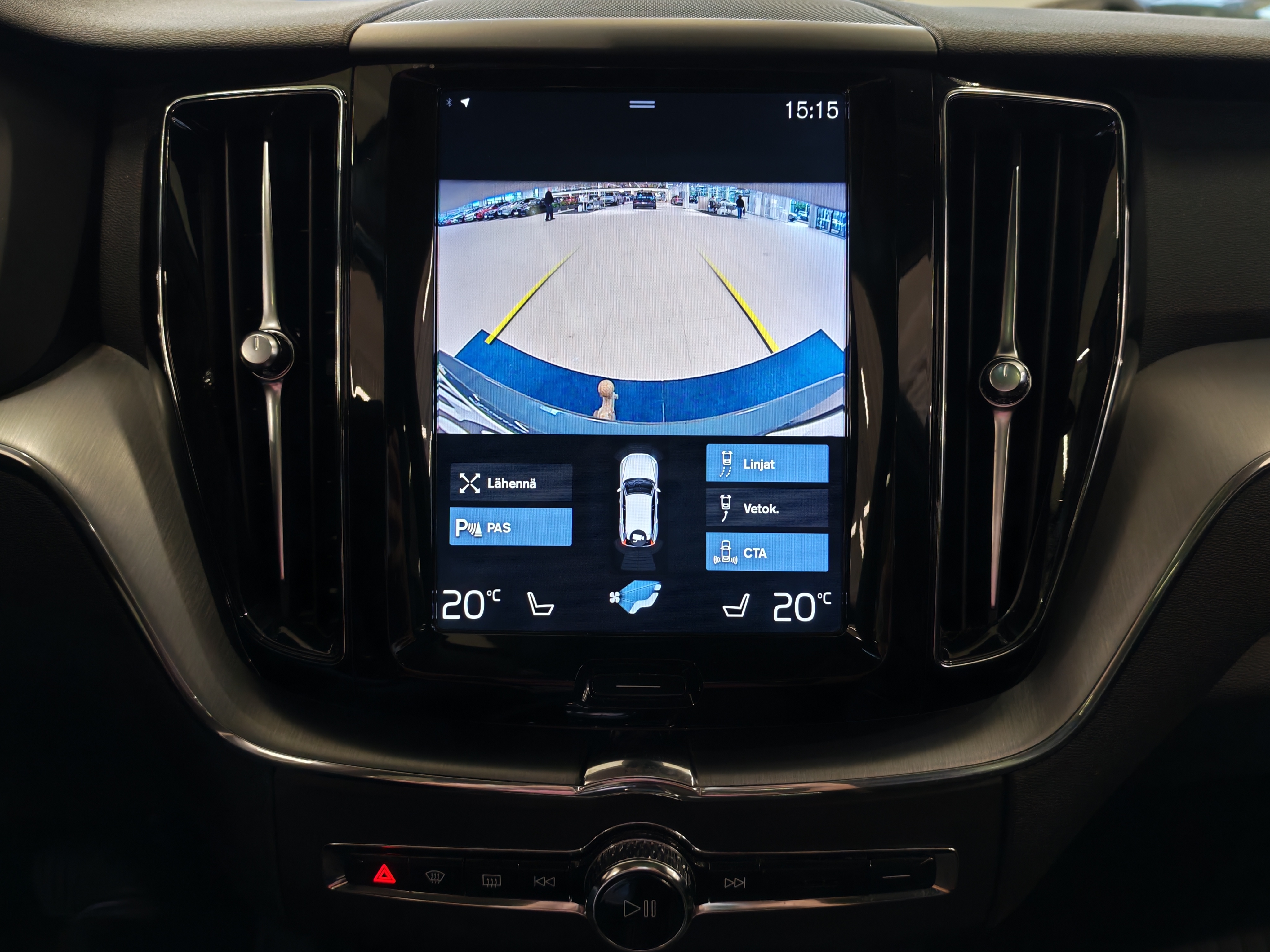 Volvo XC60 T8 AWD MOMENTUM AUT
