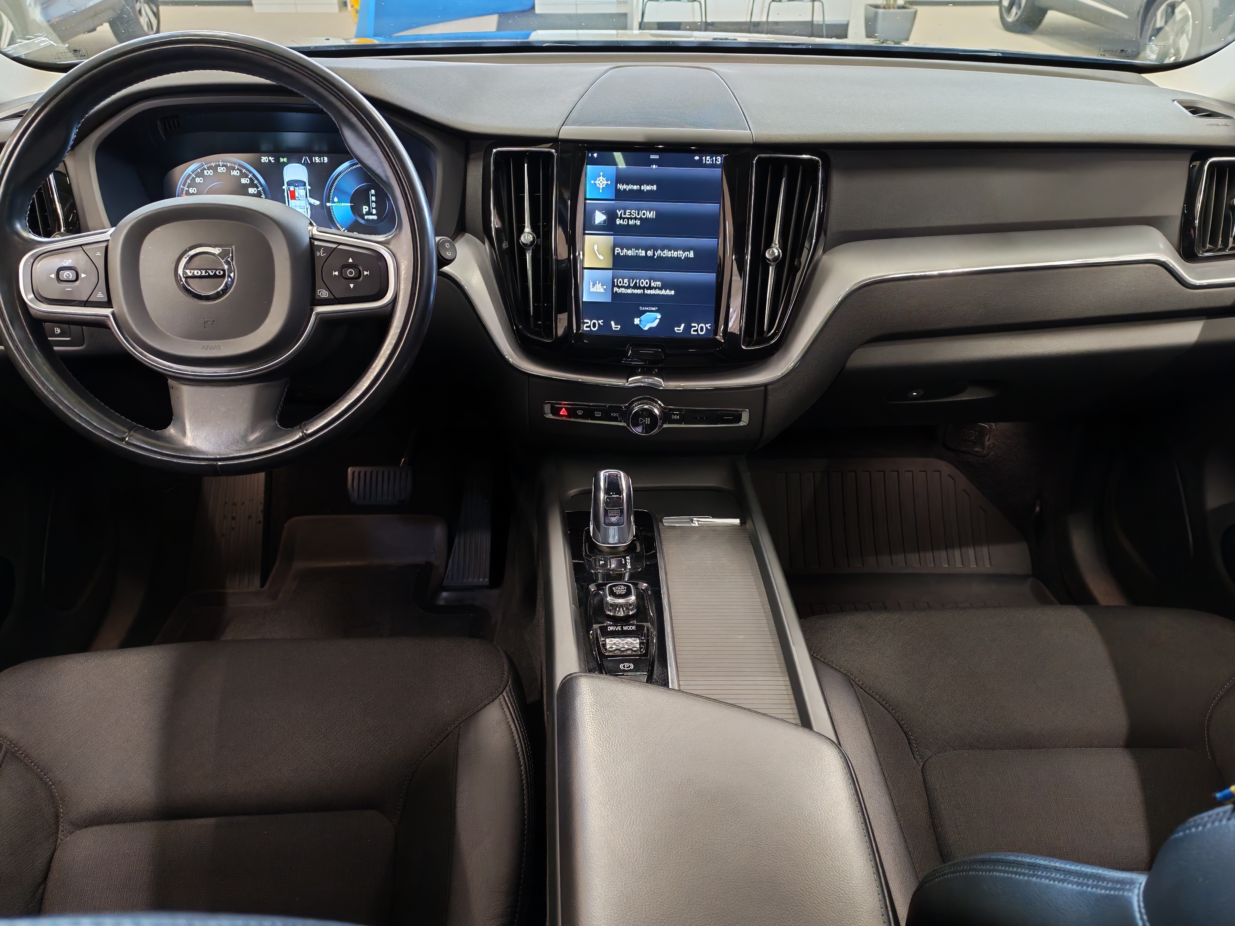 Volvo XC60 T8 AWD MOMENTUM AUT