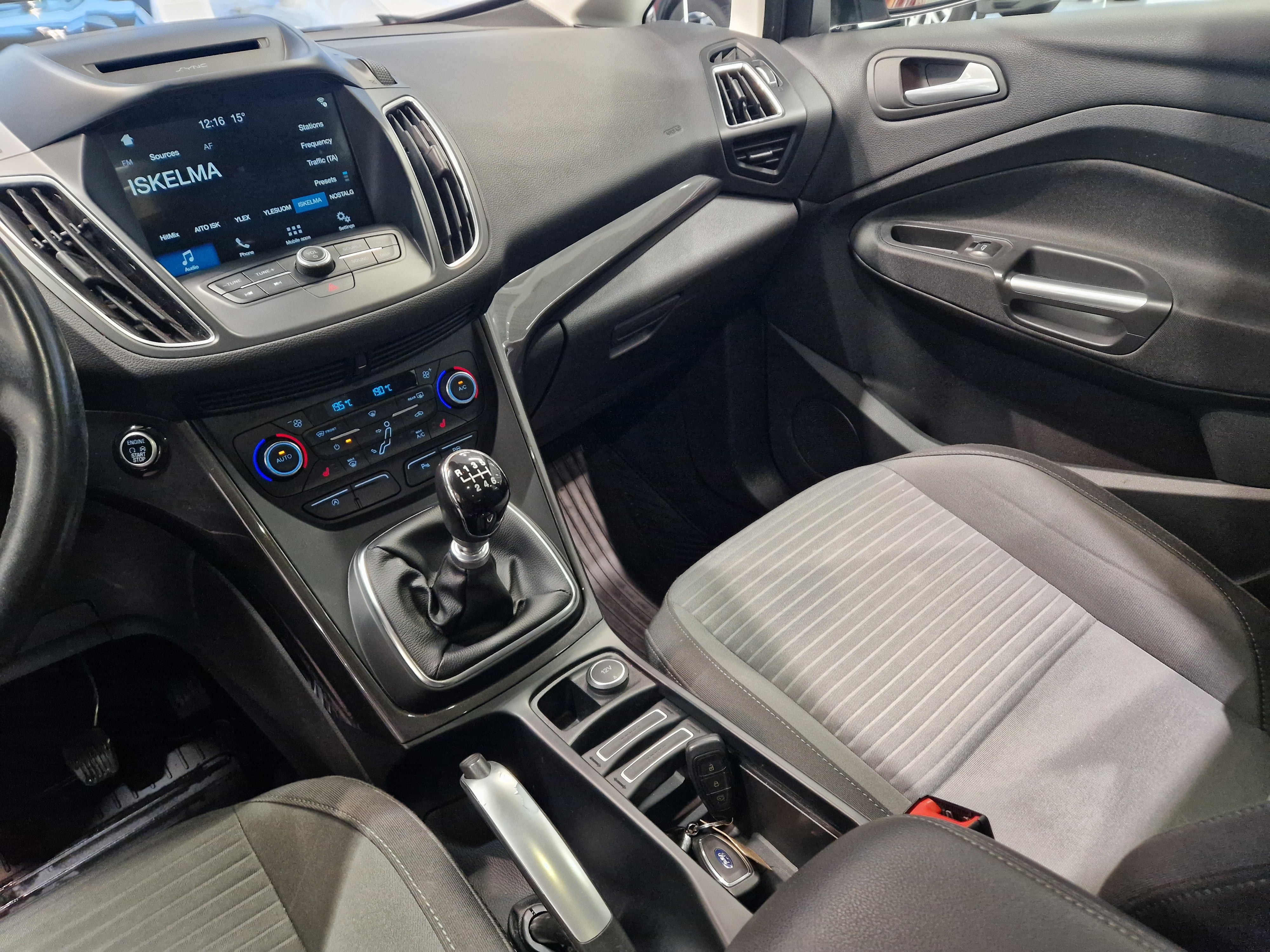 Ford C-MAX 1,0 ECOBOOST 125 HV START/STOP M6 TITANIUM COMPACT