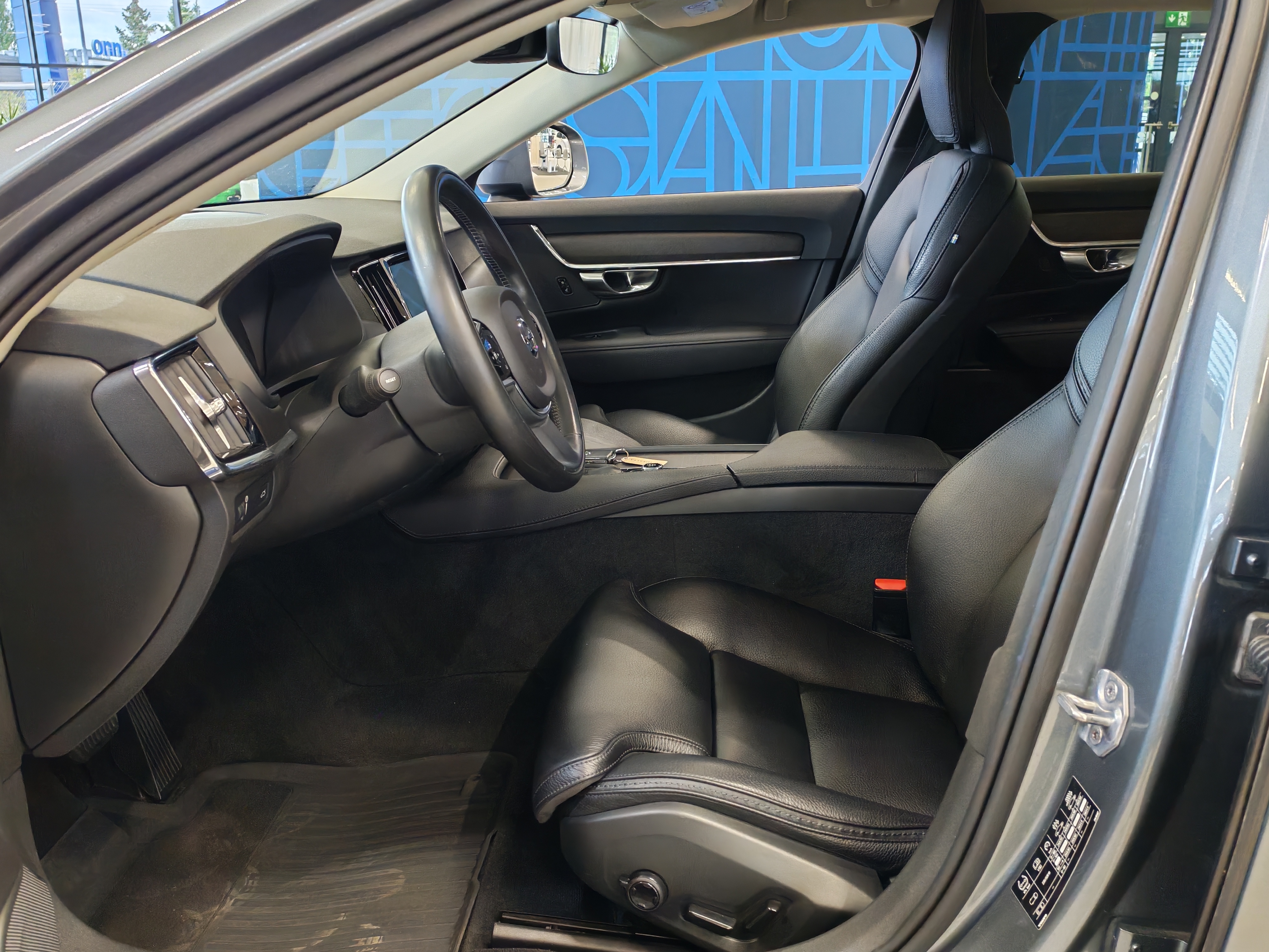 Volvo V90 CROSS COUNTRY D4 AWD BUSINESS AUT TAKUU 12KK/20TKM
