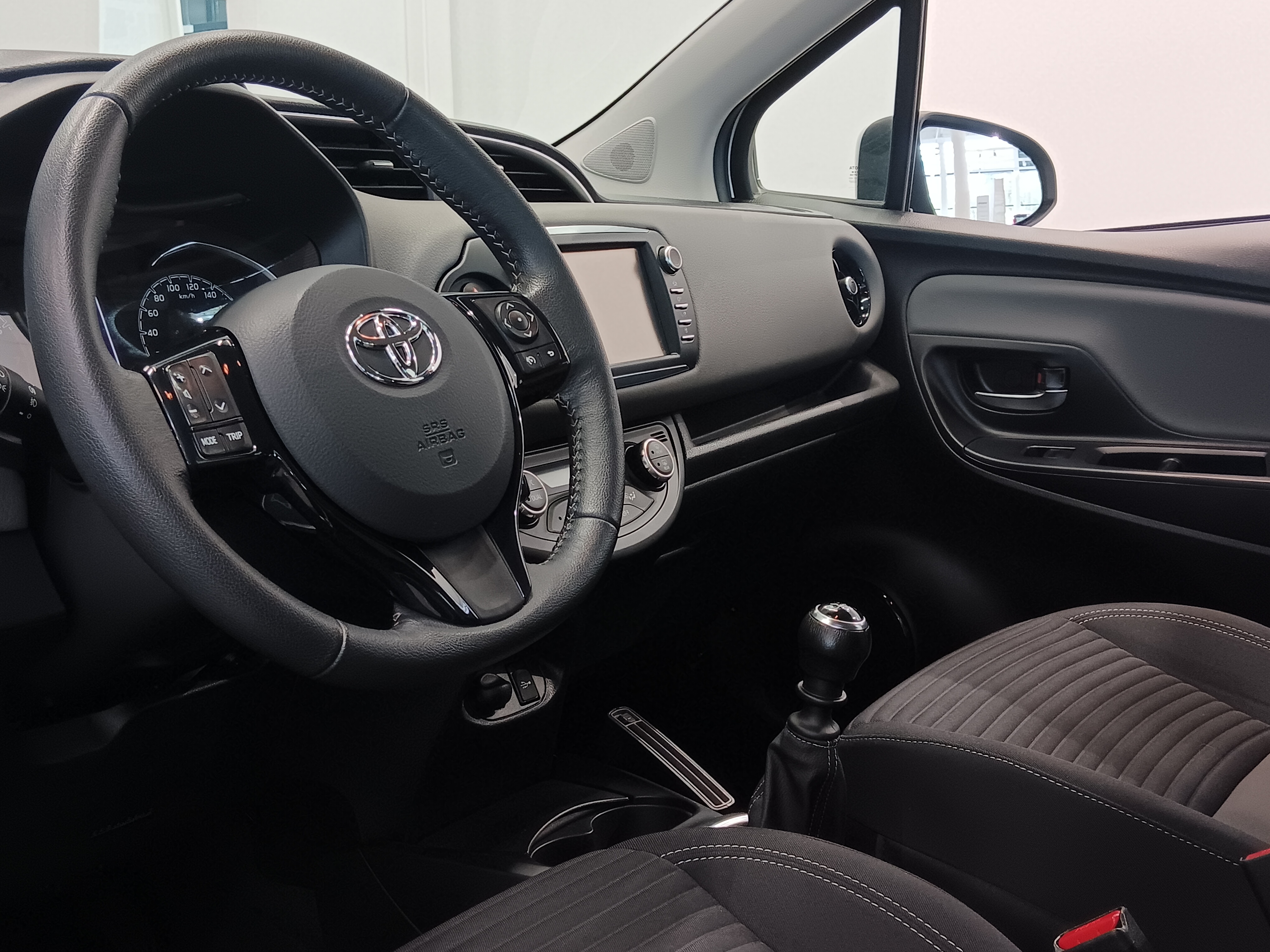 Toyota YARIS 1,5 DUAL VVT-I ACTIVE 5OV