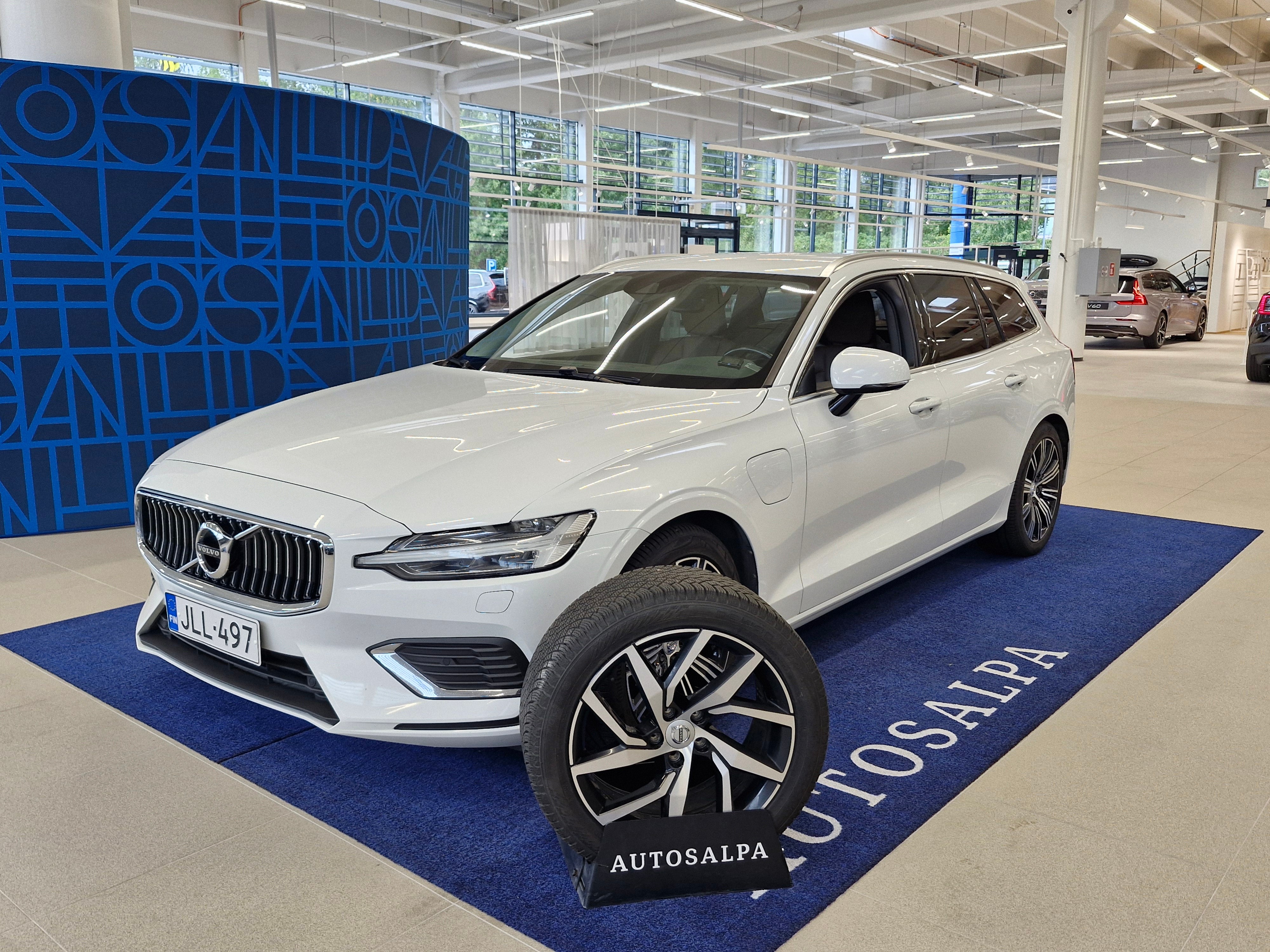 Volvo V60 T8 TWE AWD INSCRIPTION AUT