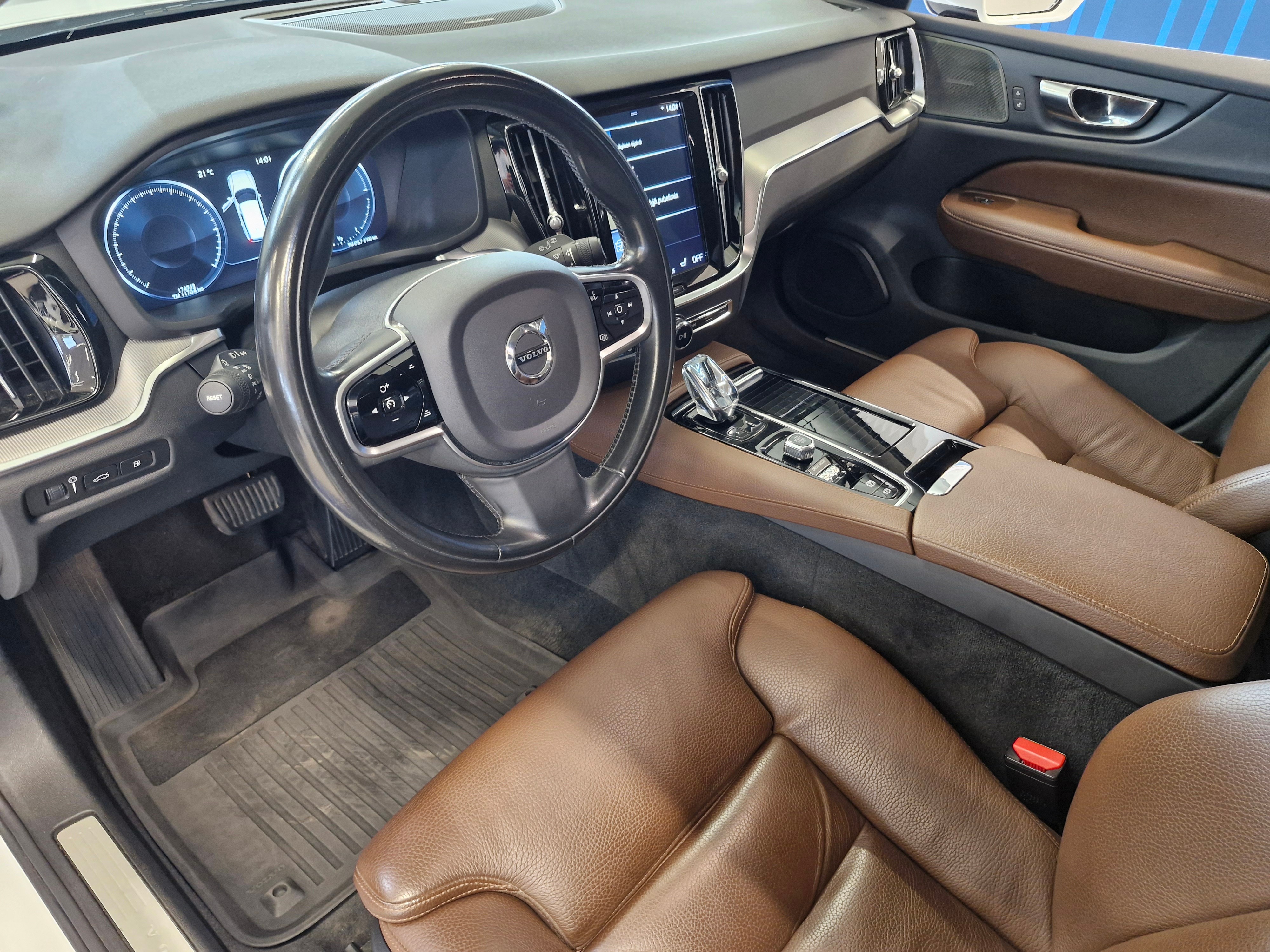 Volvo V60 T8 TWE AWD INSCRIPTION AUT