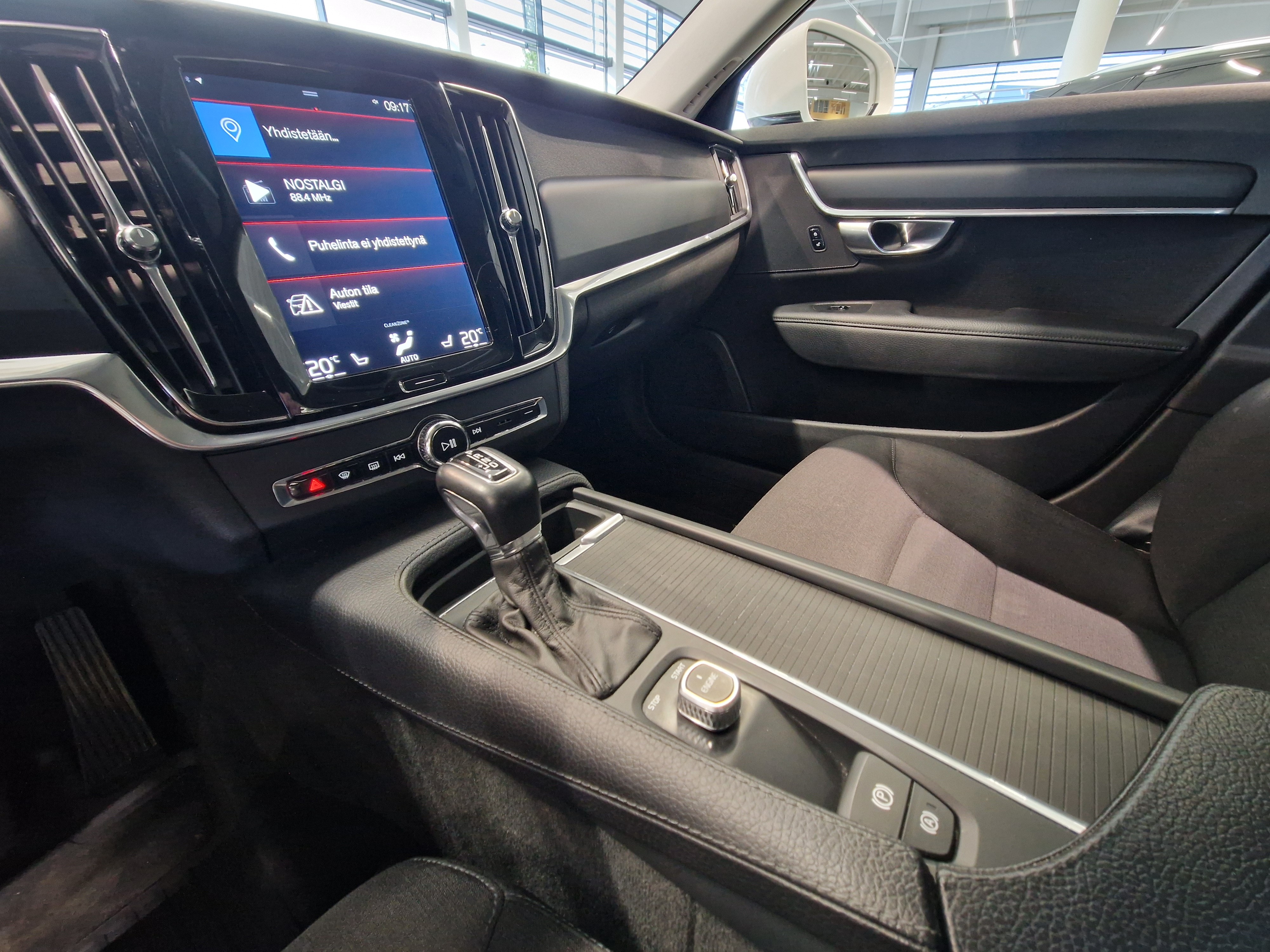 Volvo S90 D4 AWD MOMENTUM AUT