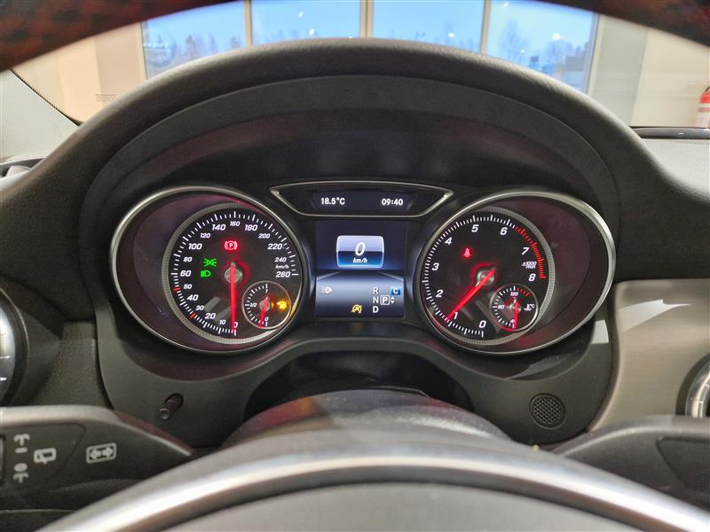 Mercedes-benz CLA 180 A SHOOTING BRAKE AMG