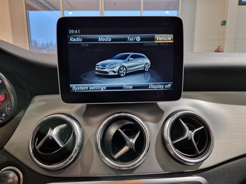 Mercedes-benz CLA 180 A SHOOTING BRAKE AMG