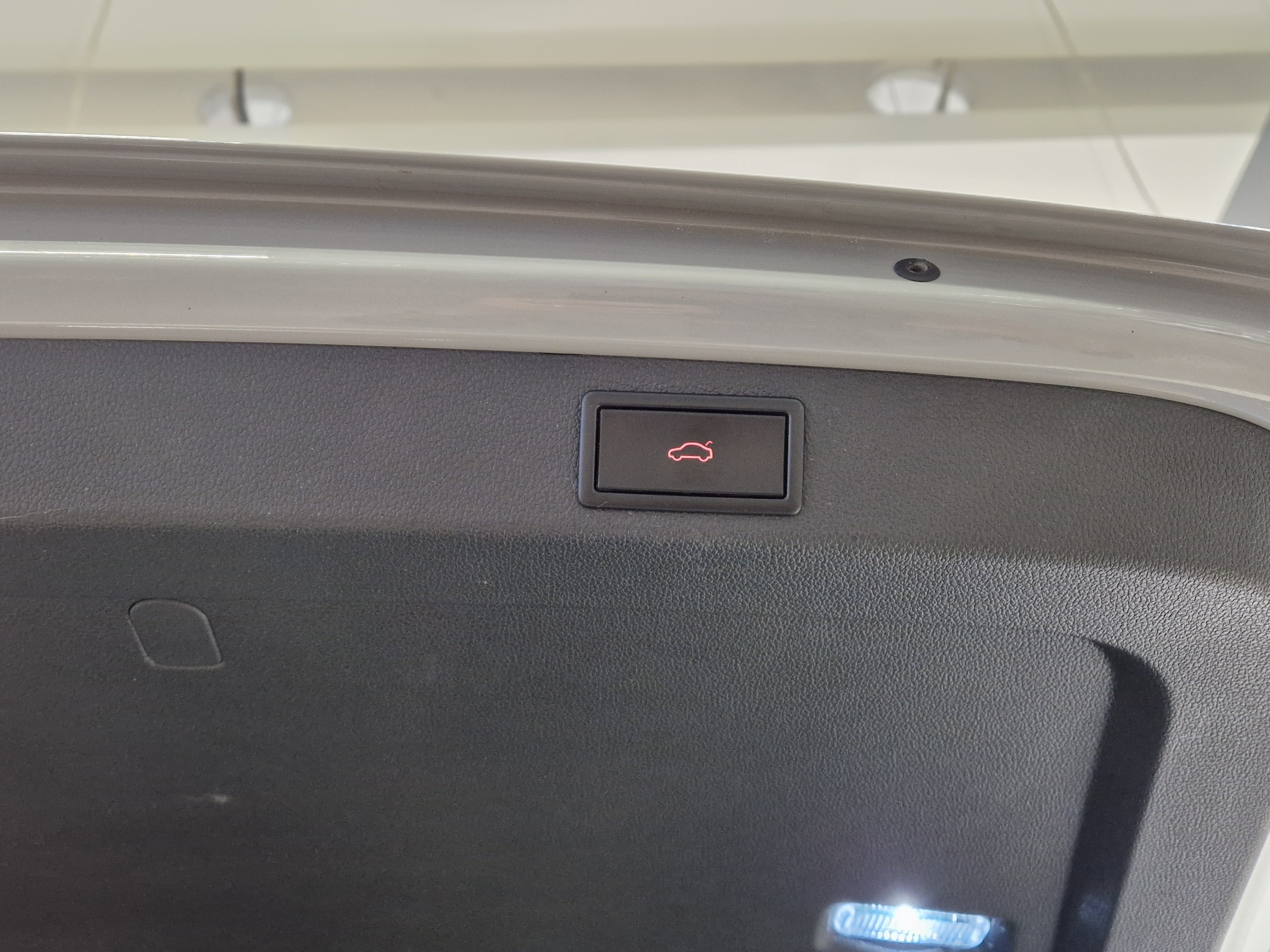 Skoda SUPERB COMBI 1,4 TSI PHEV SPORTLINE IV DSG TAKUU 12KK/20T