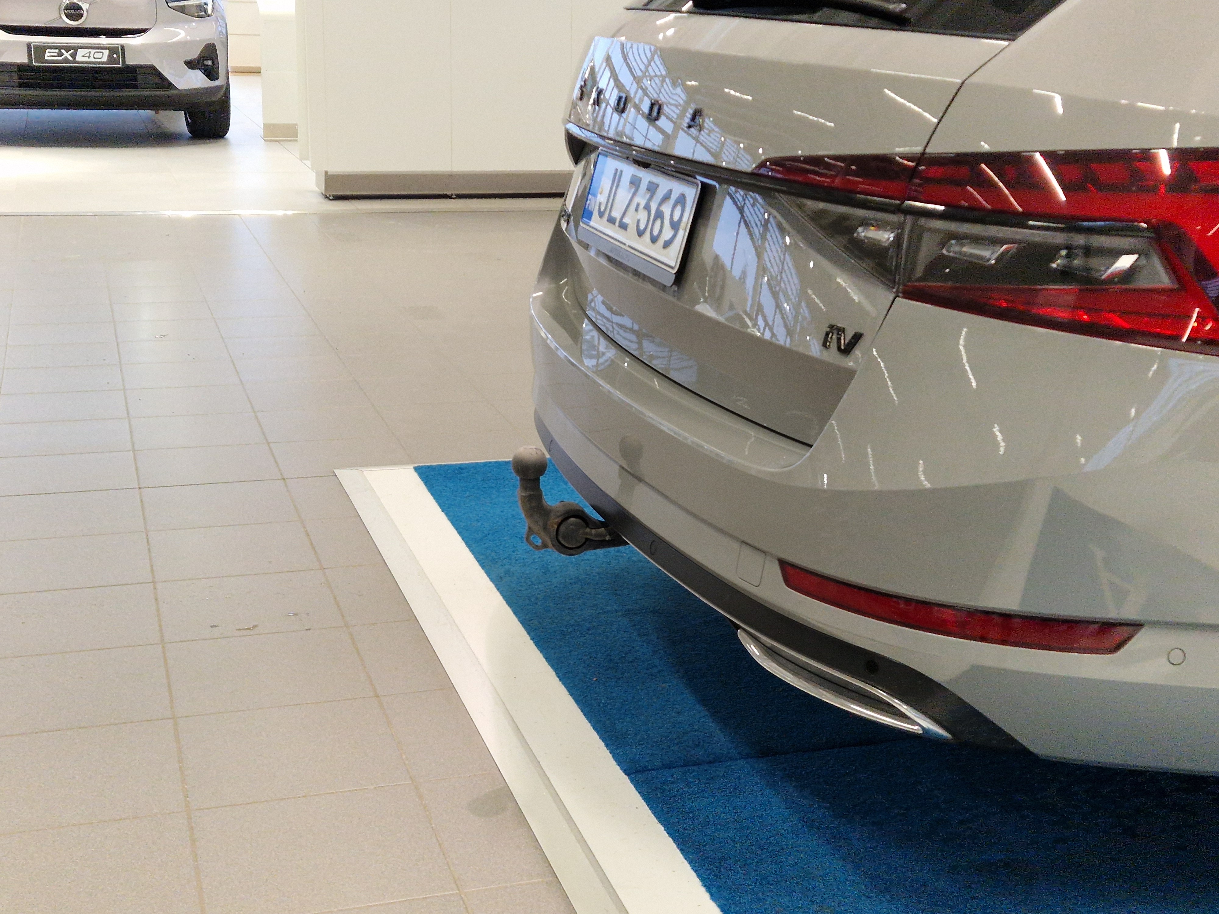 Skoda SUPERB COMBI 1,4 TSI PHEV SPORTLINE IV DSG TAKUU 12KK/20T