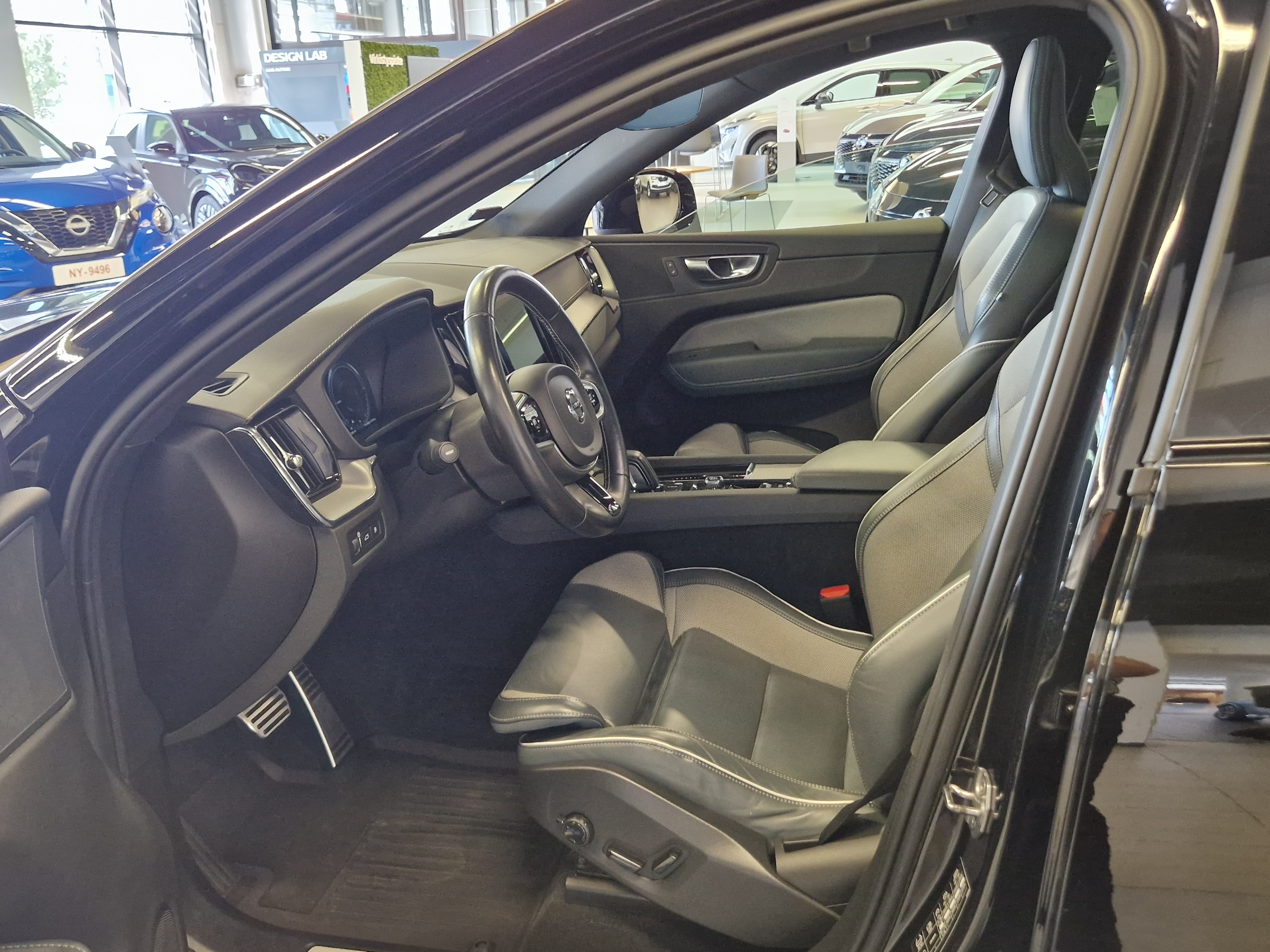 Volvo XC60 T6 TWE AWD R-DESIGN AUT TAKUU 24KK/40TKM