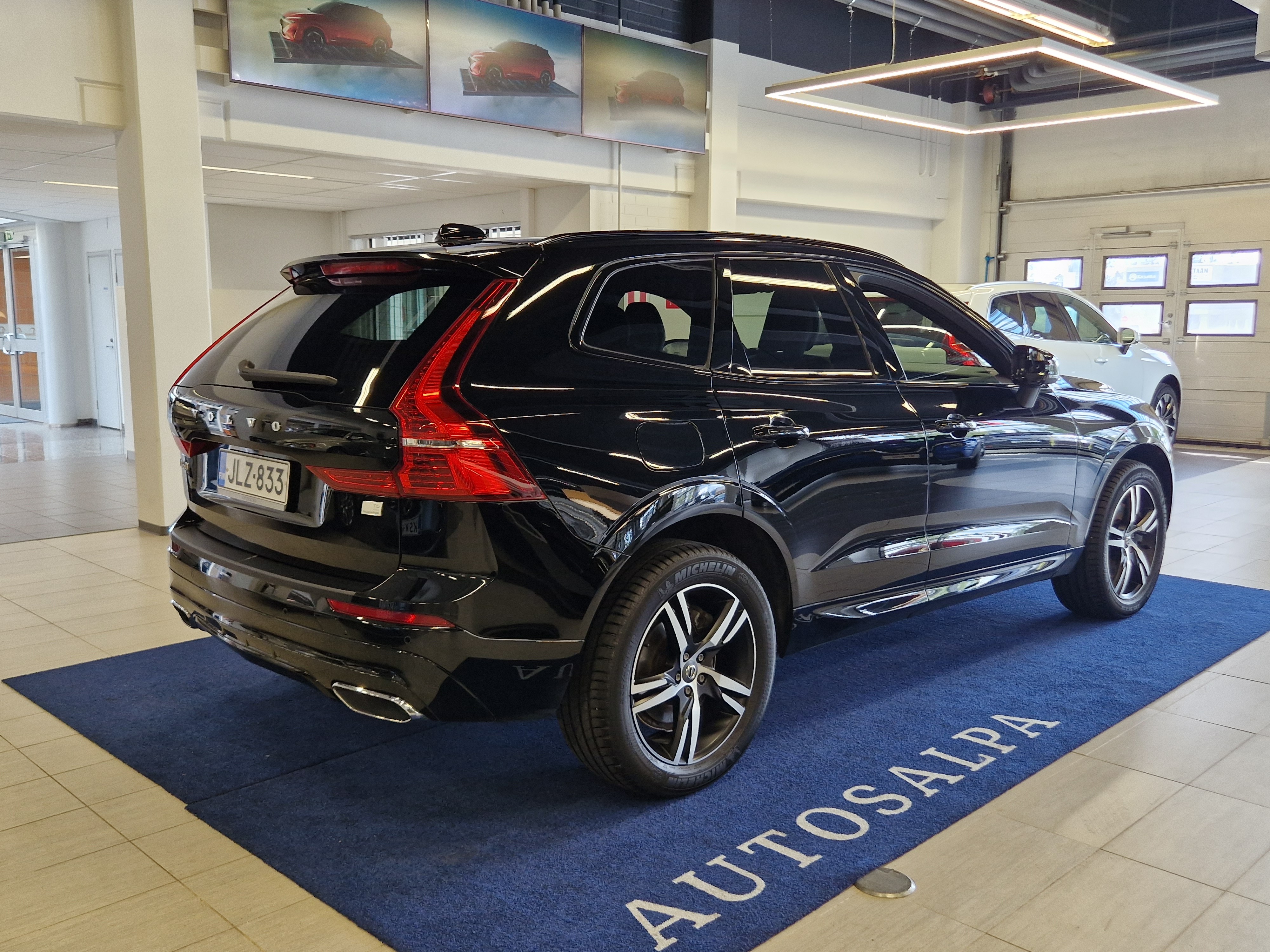 Volvo XC60 T6 TwE AWD R-Design aut 2021, kuva 2/20