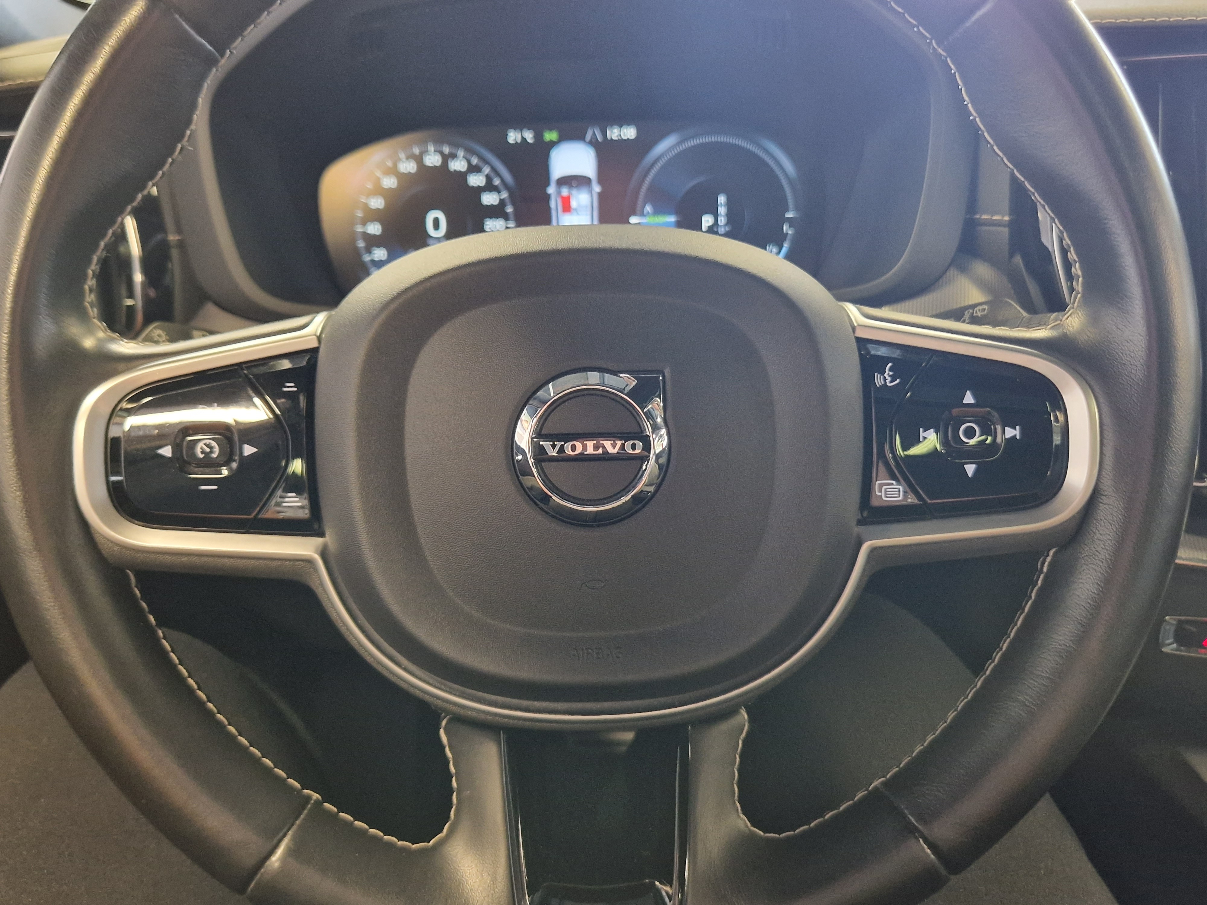 Volvo XC60 T6 TwE AWD R-Design aut 2021, kuva 6/20