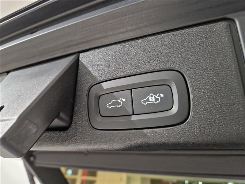 Volvo XC60 B4 AWD D-MHEV INSCRIPTION EDITION AUT